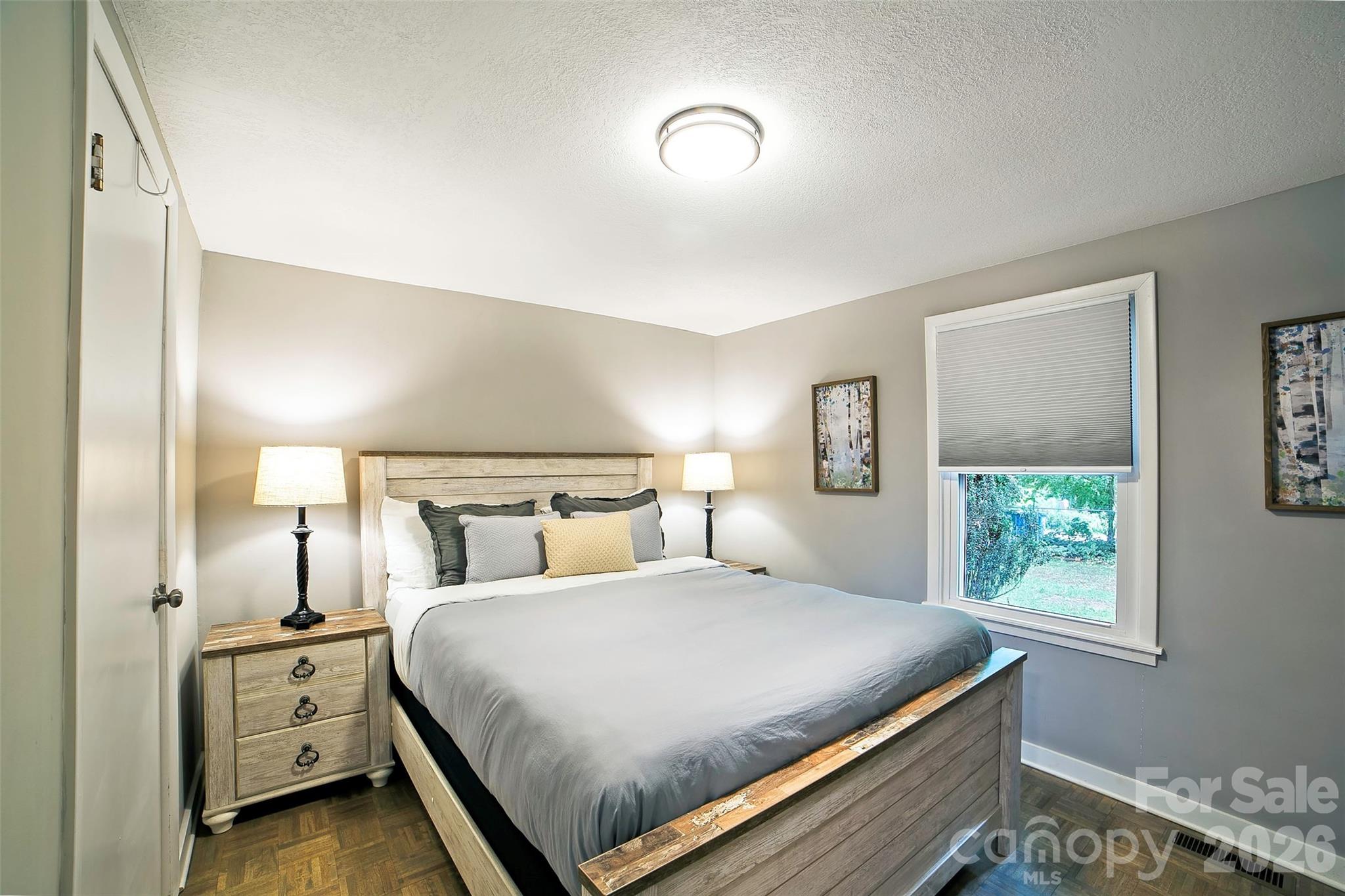 22 Glenview Place — Arden