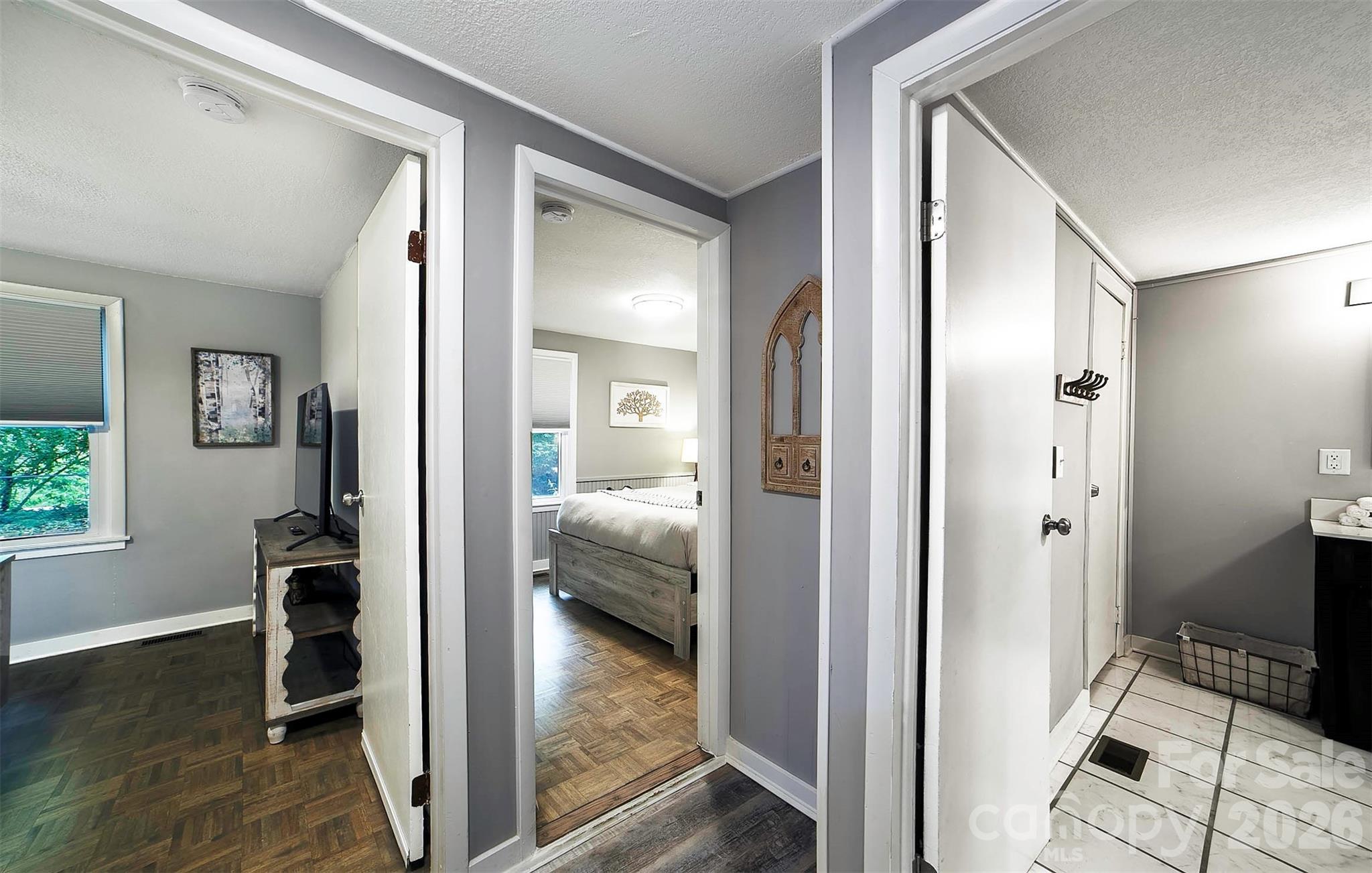 22 Glenview Place — Arden