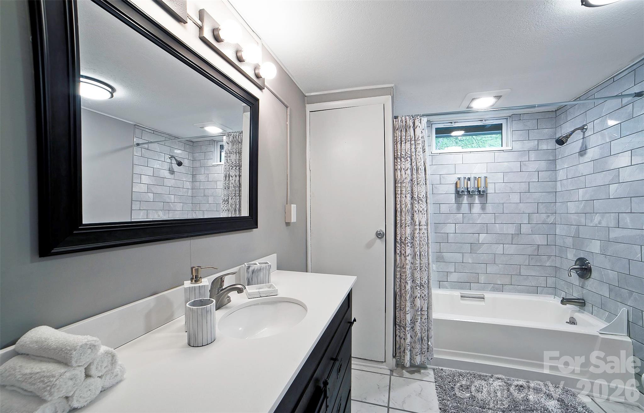 22 Glenview Place — Arden