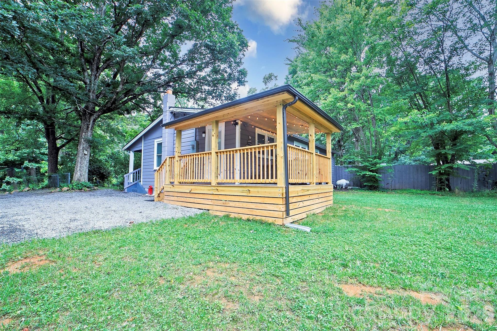 22 Glenview Place — Arden