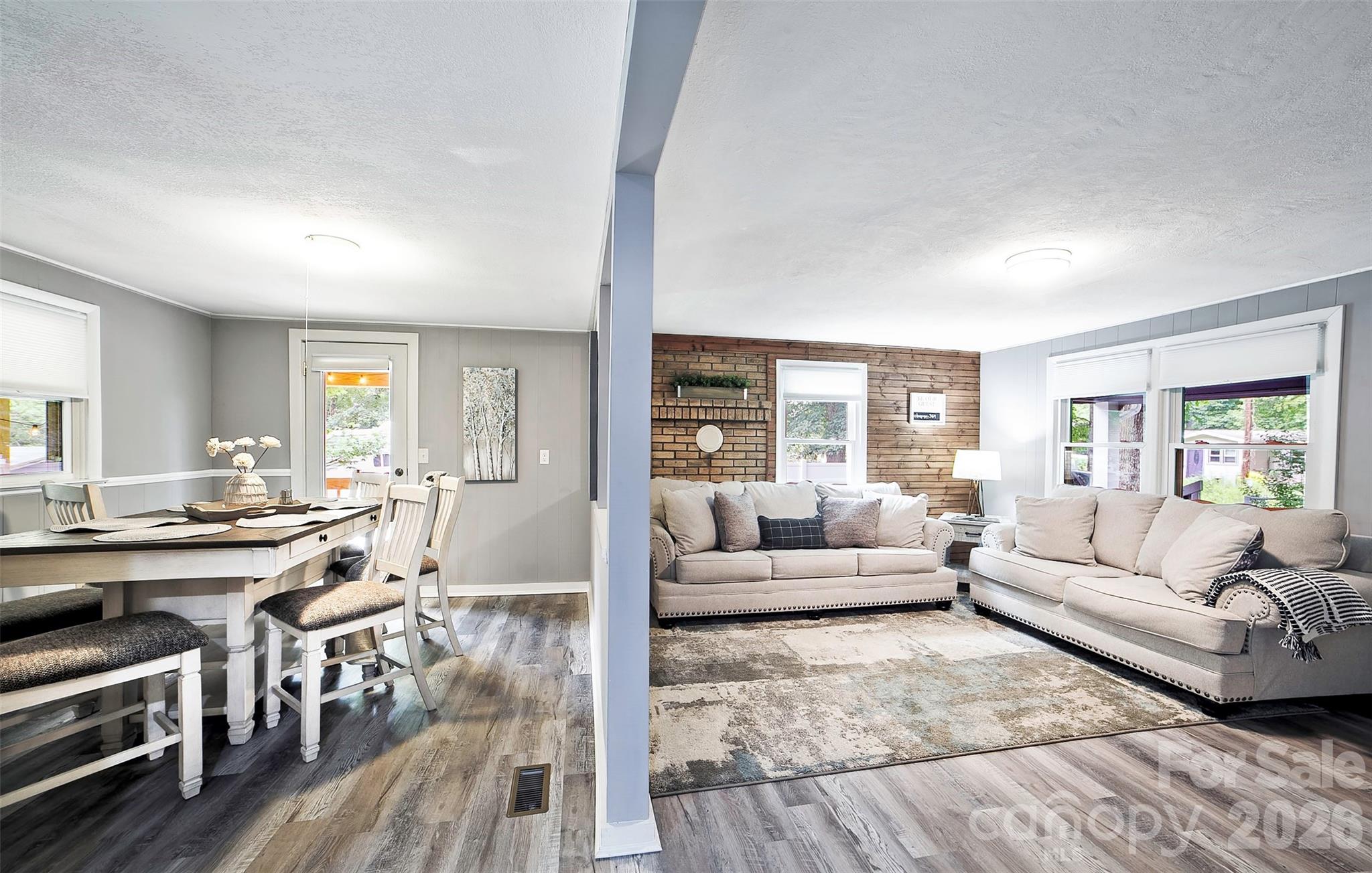 22 Glenview Place — Arden