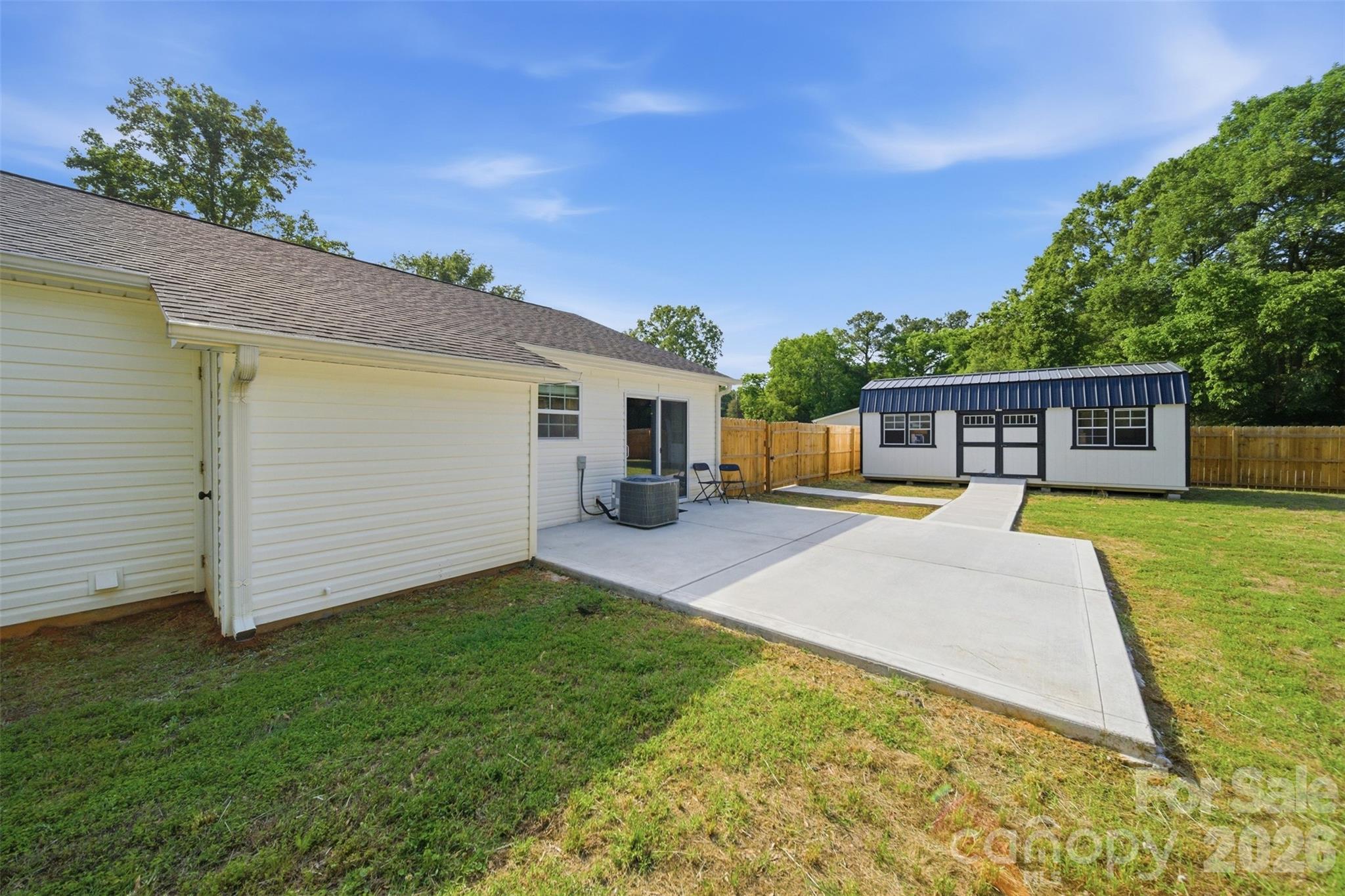 5694 Hillsdale Drive — Fort Lawn