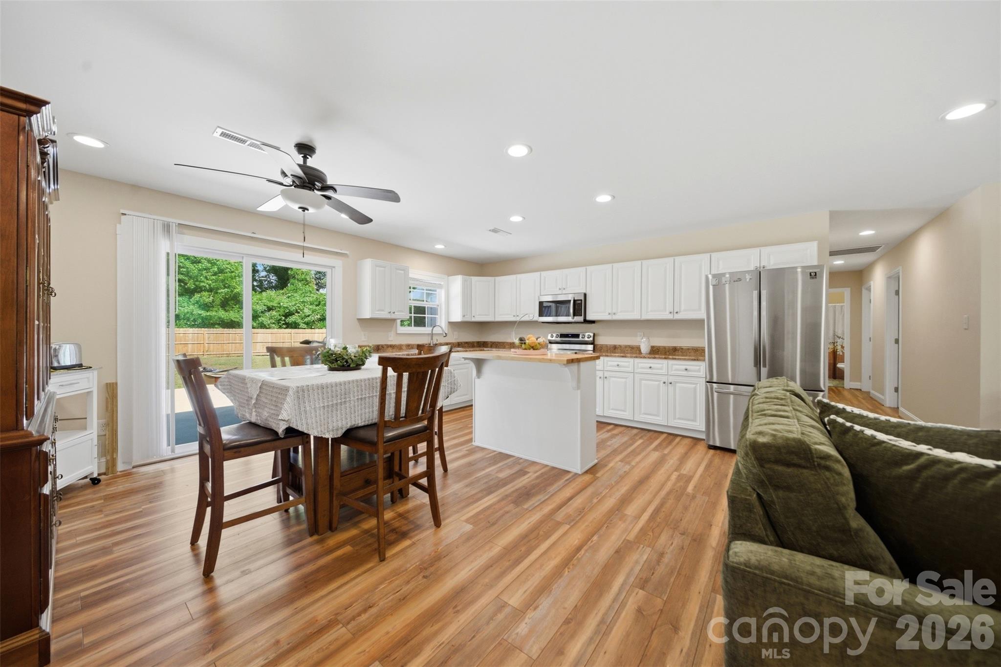 5694 Hillsdale Drive — Fort Lawn