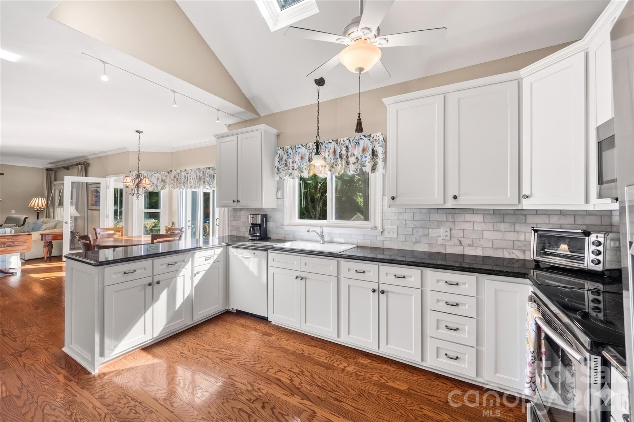 14002 Harlequin Drive — Charlotte