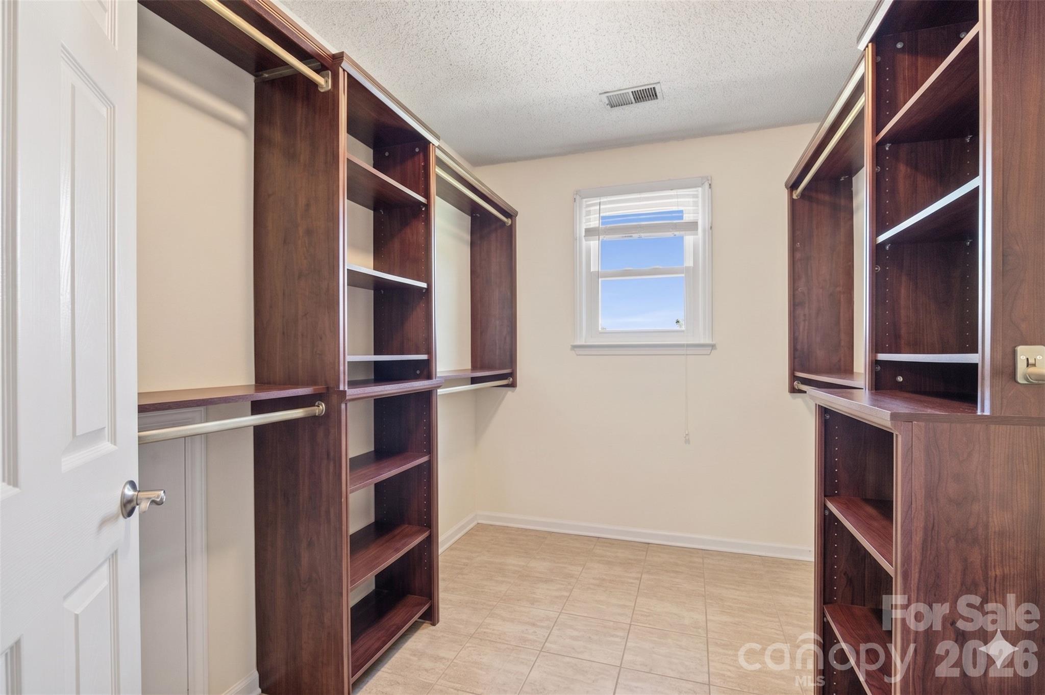 14002 Harlequin Drive — Charlotte