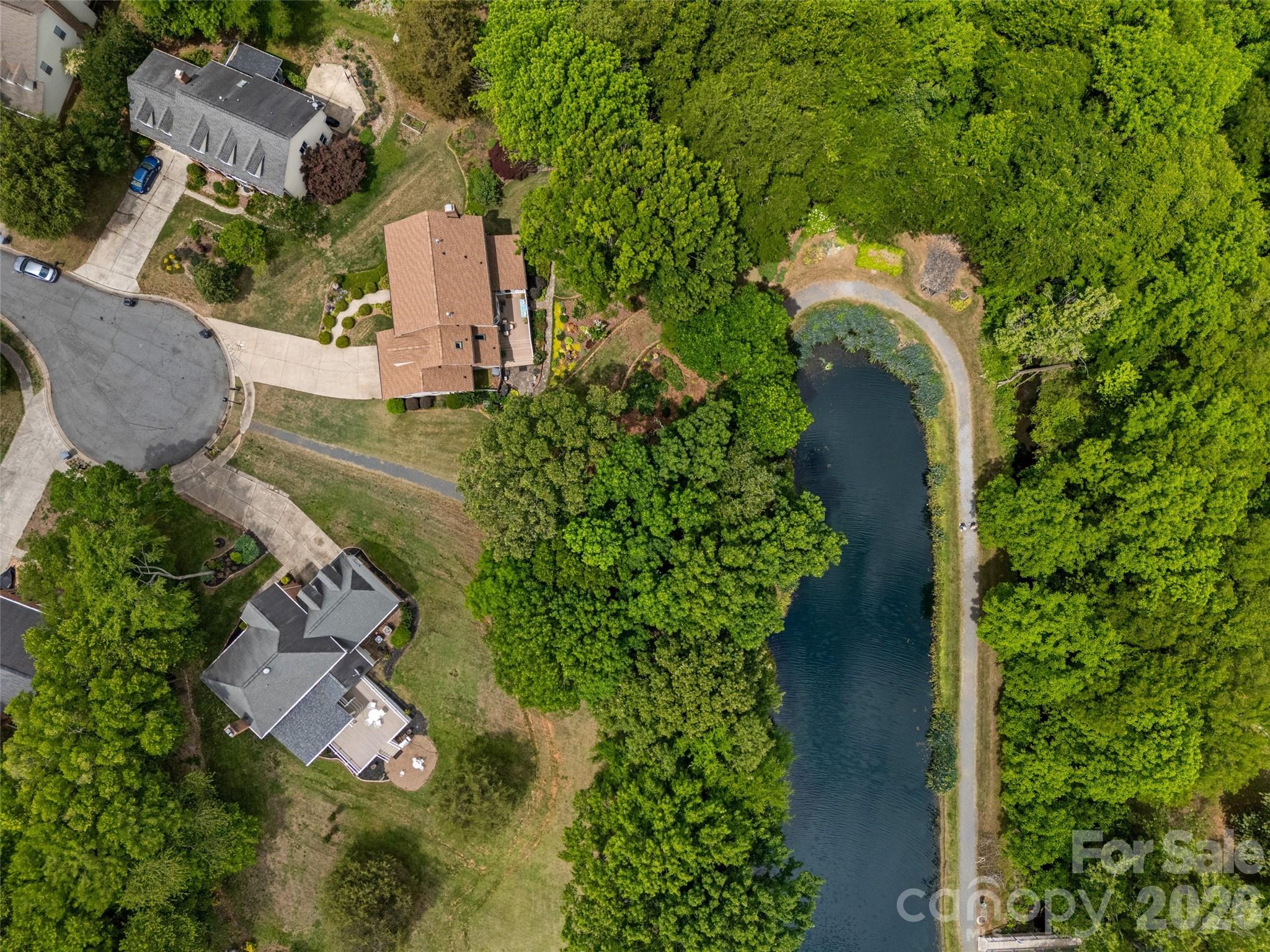 14002 Harlequin Drive — Charlotte