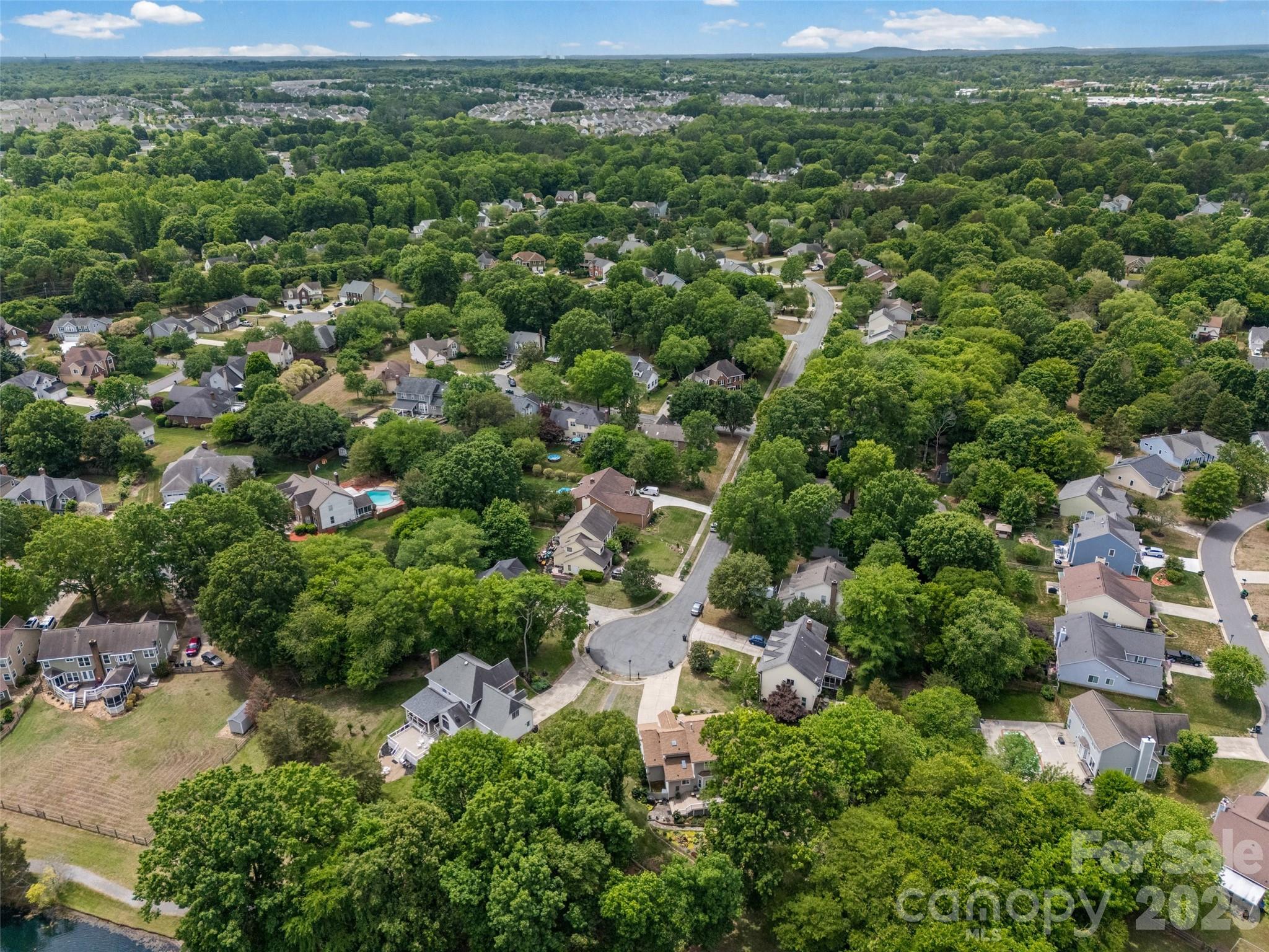 14002 Harlequin Drive — Charlotte