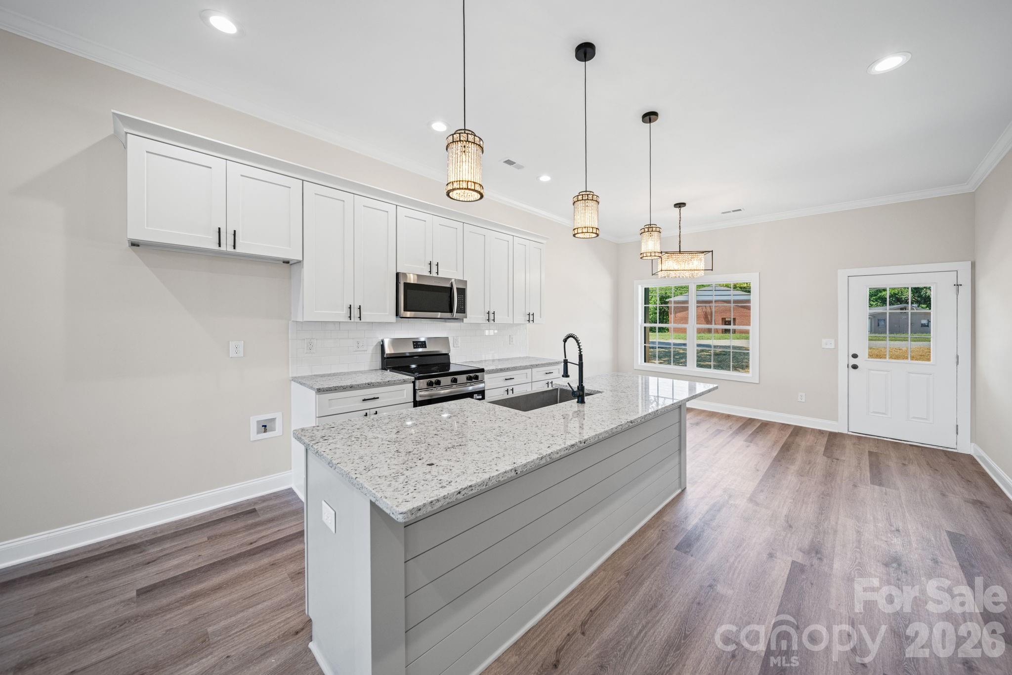 468 Elm Street — Lancaster