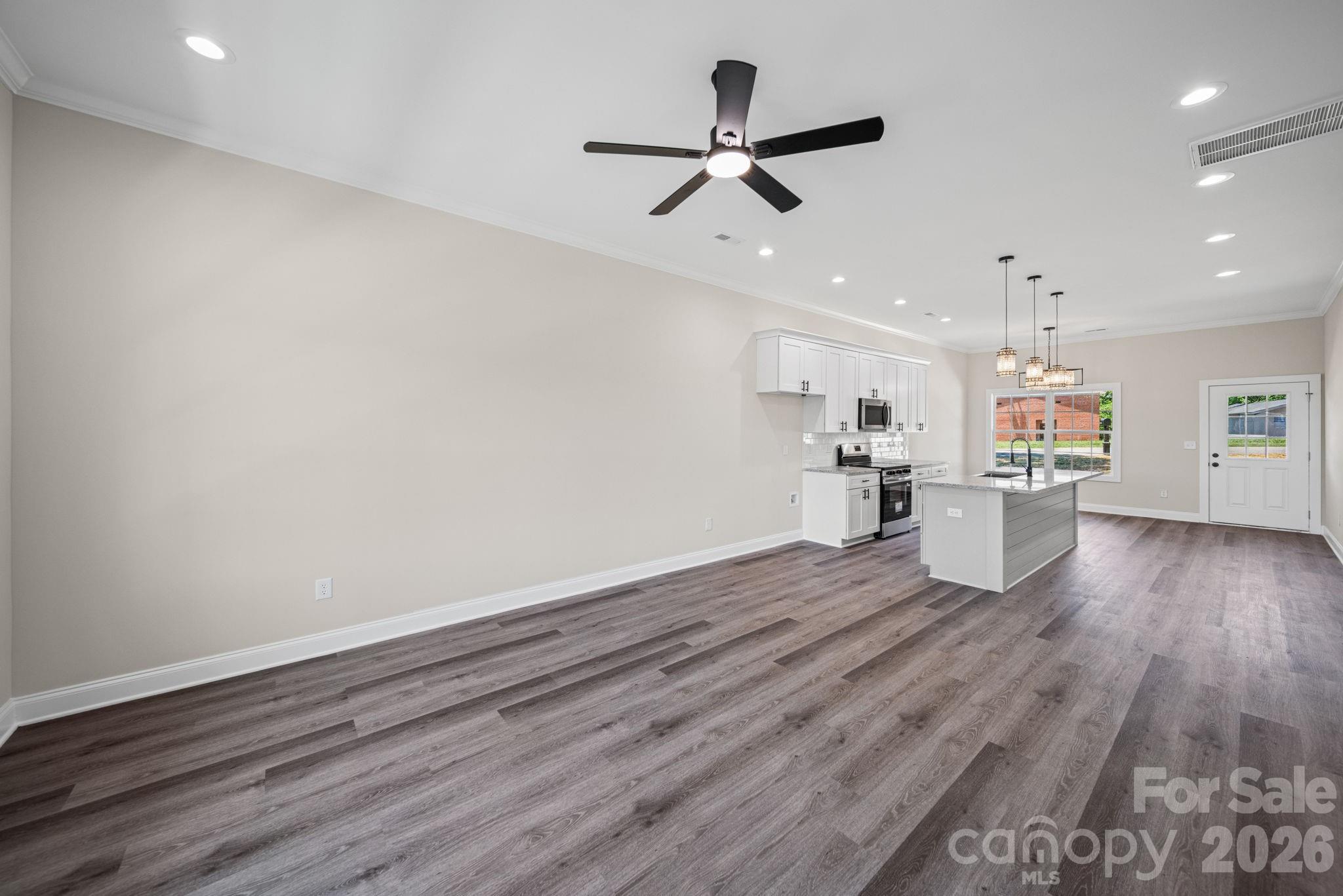 468 Elm Street — Lancaster