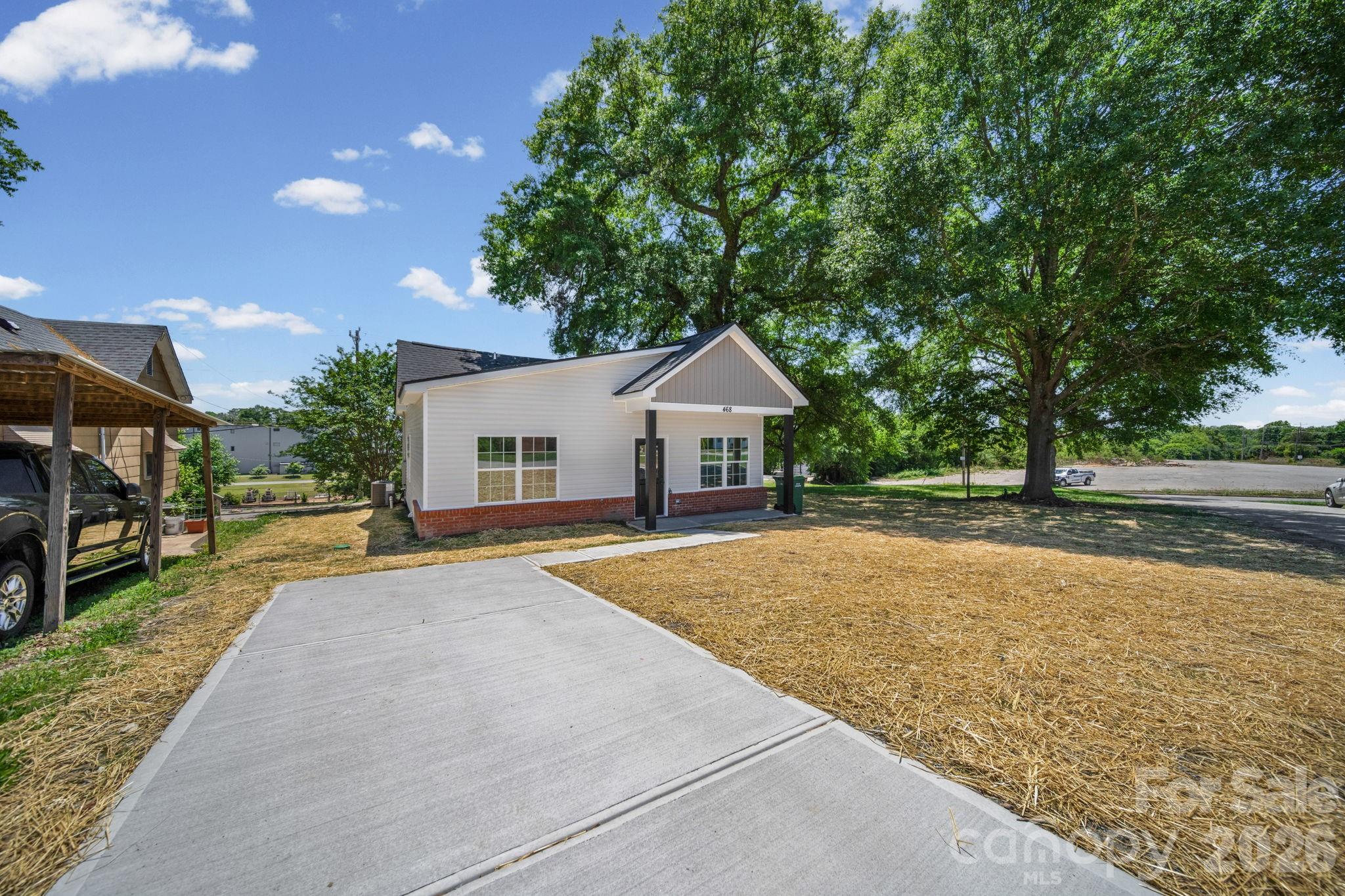 468 Elm Street — Lancaster