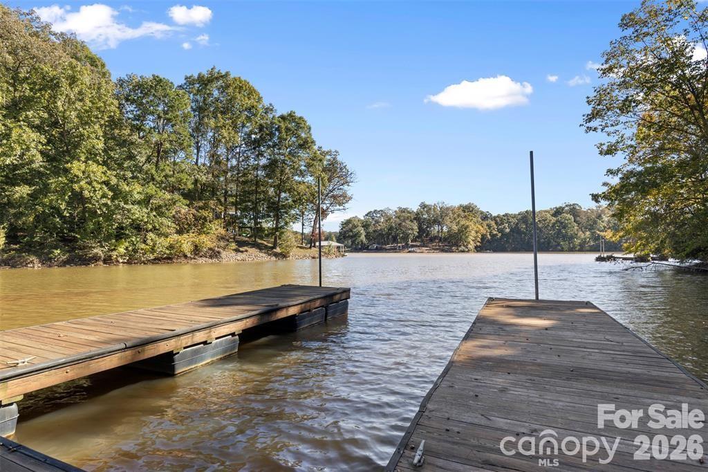 7754 Long Bay Parkway — Catawba