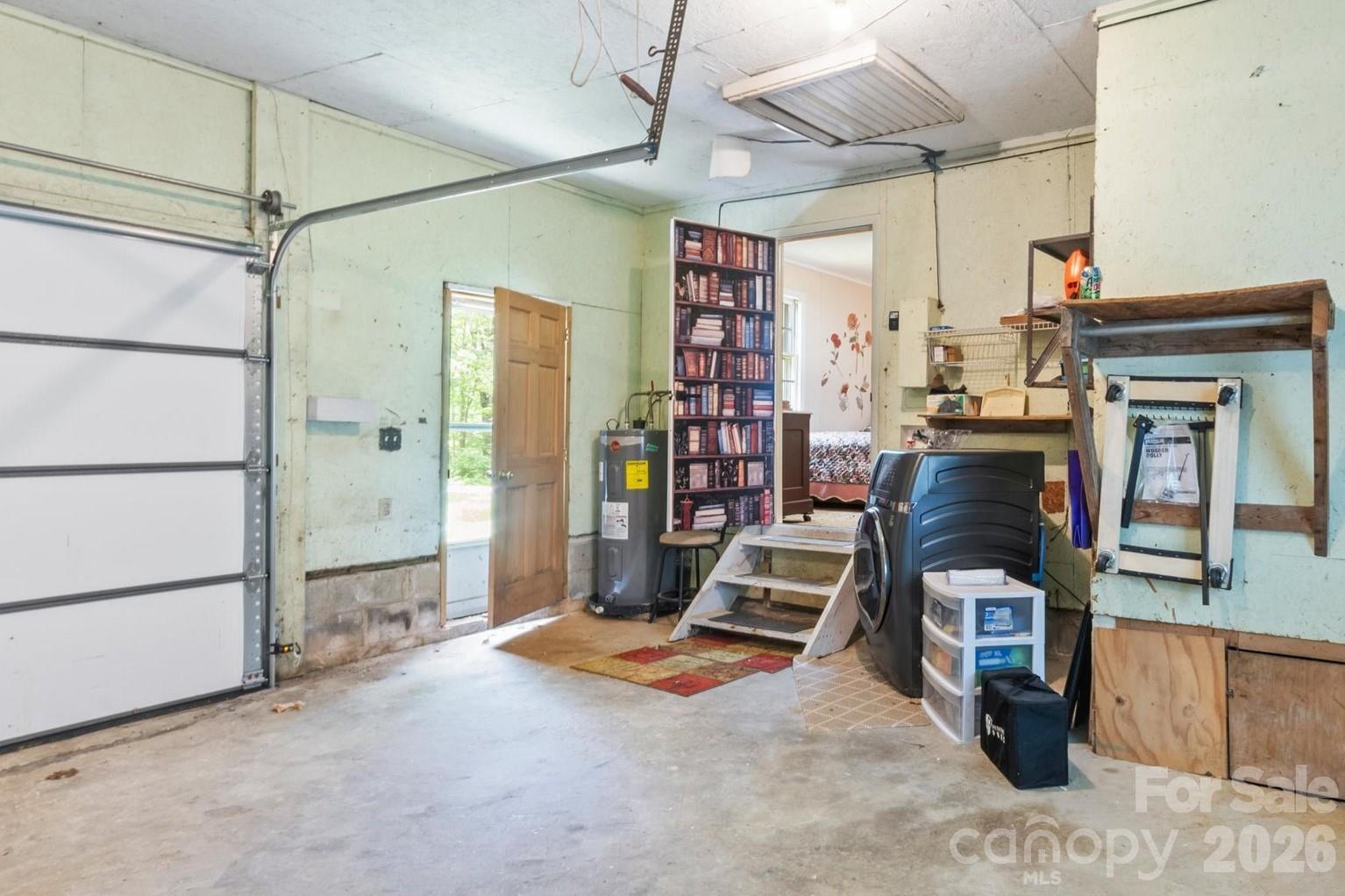 1323 Locust Grove Road — Hendersonville