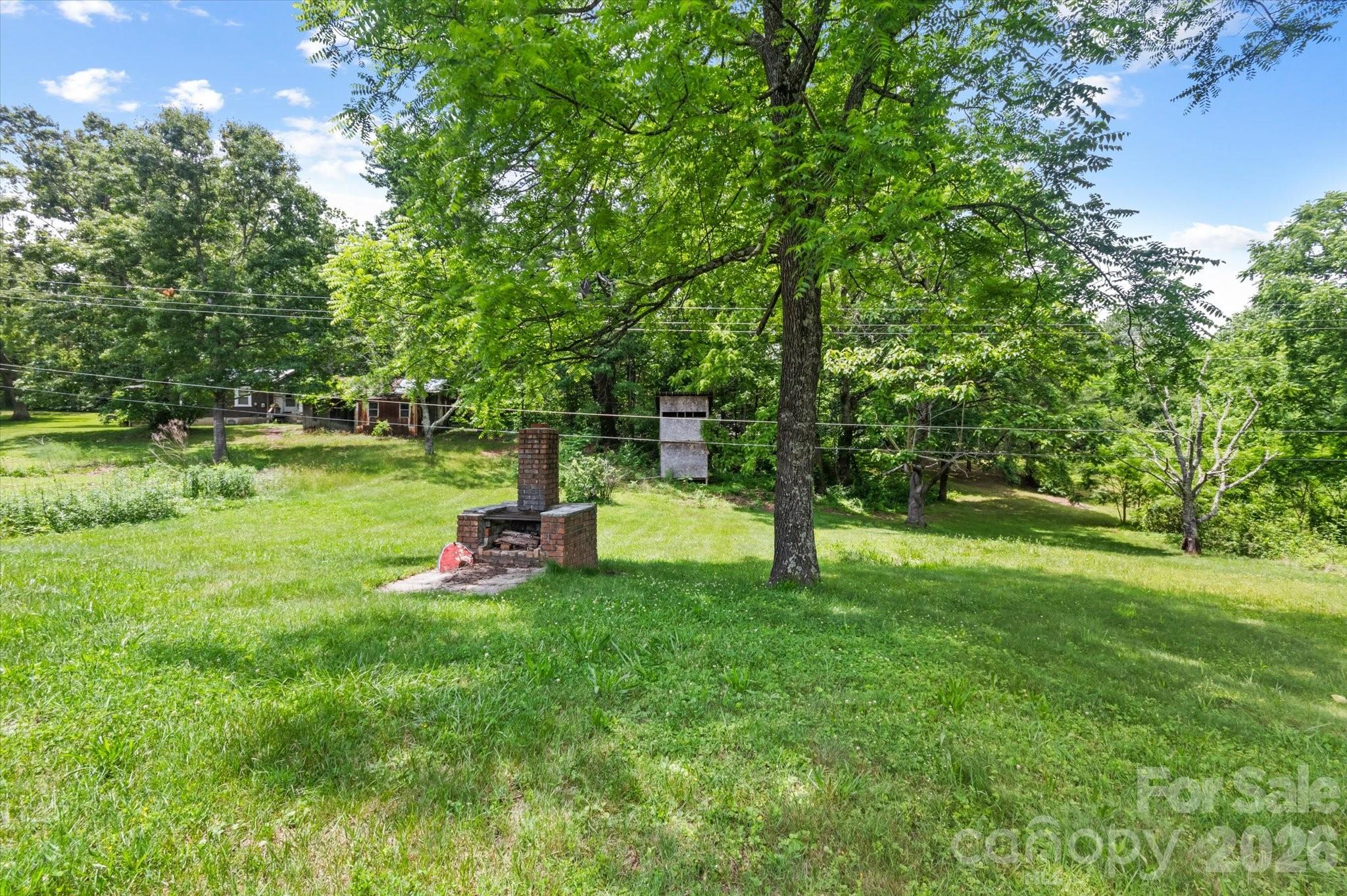1323 Locust Grove Road — Hendersonville
