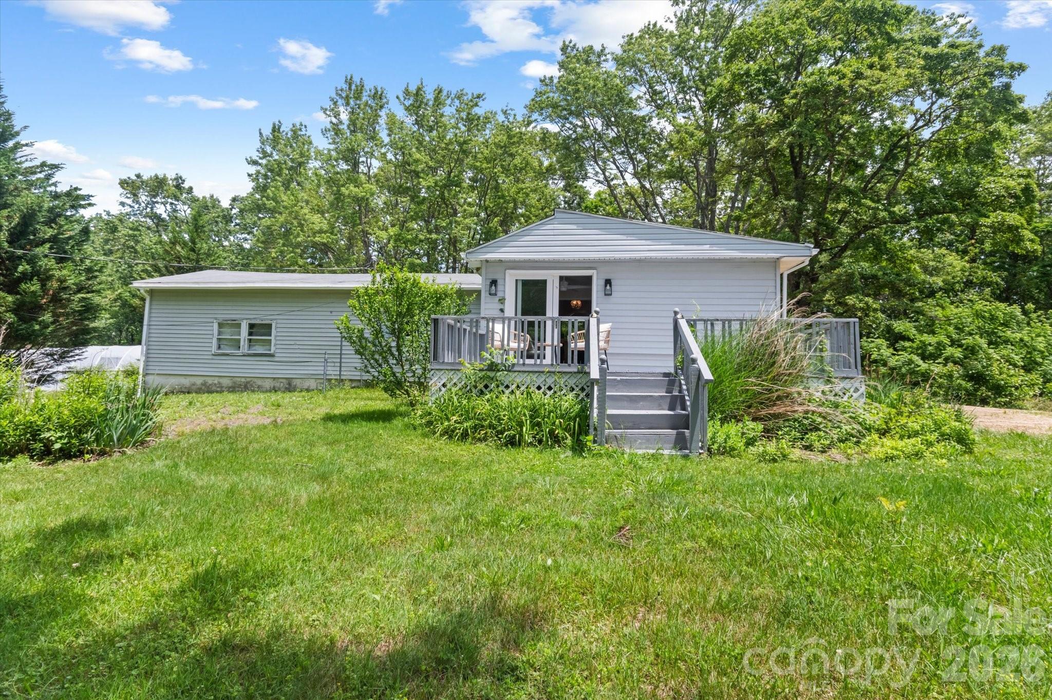 1323 Locust Grove Road — Hendersonville