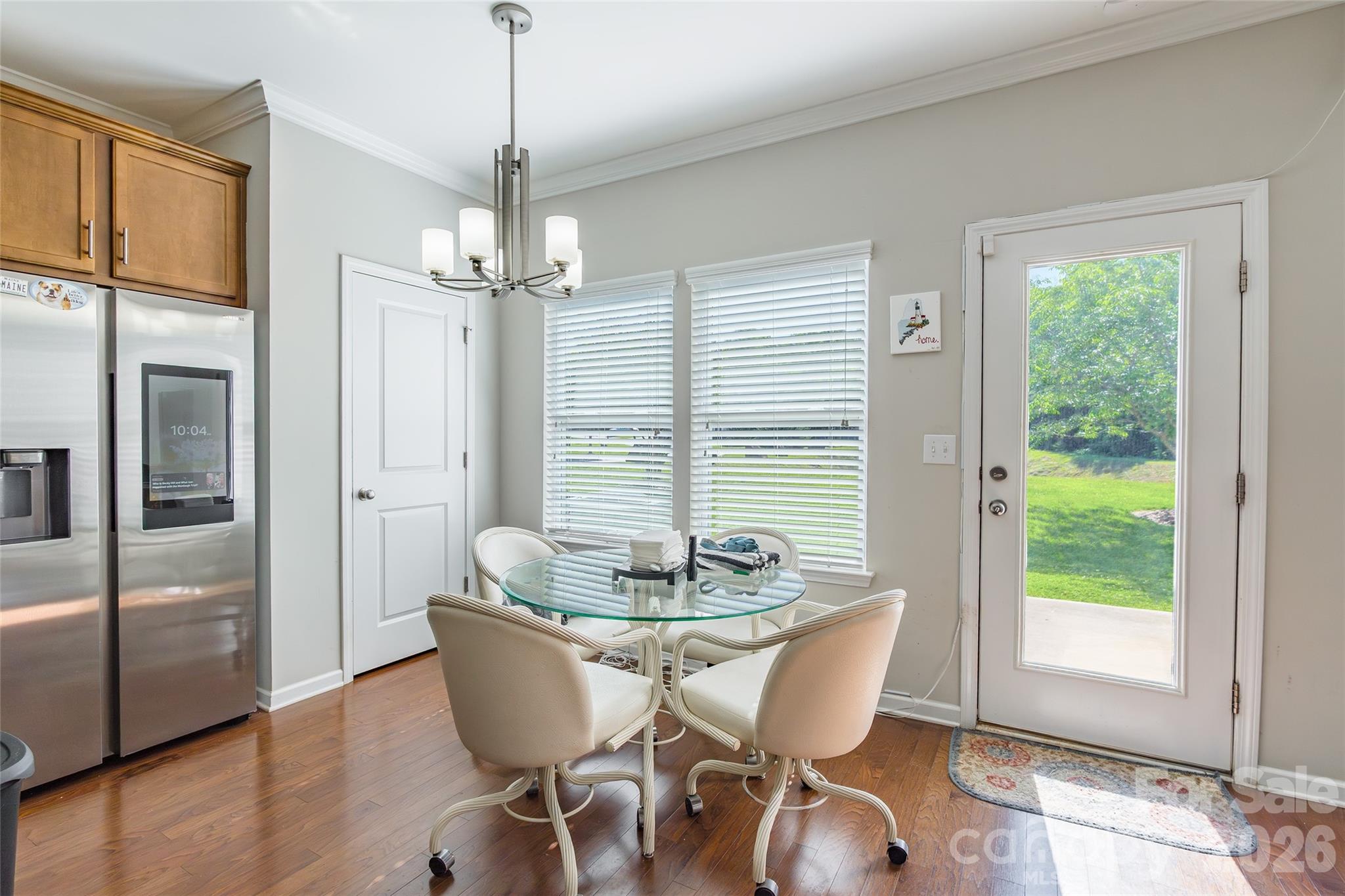 383 Battery Circle — Clover