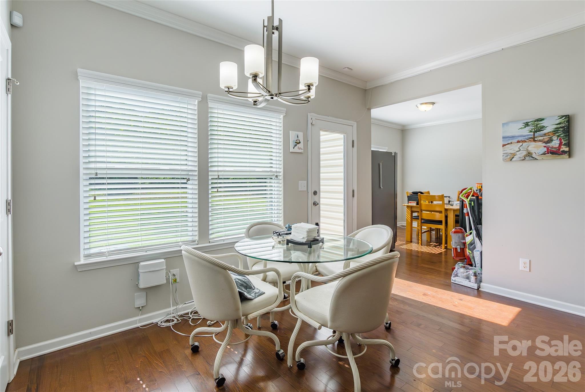 383 Battery Circle — Clover