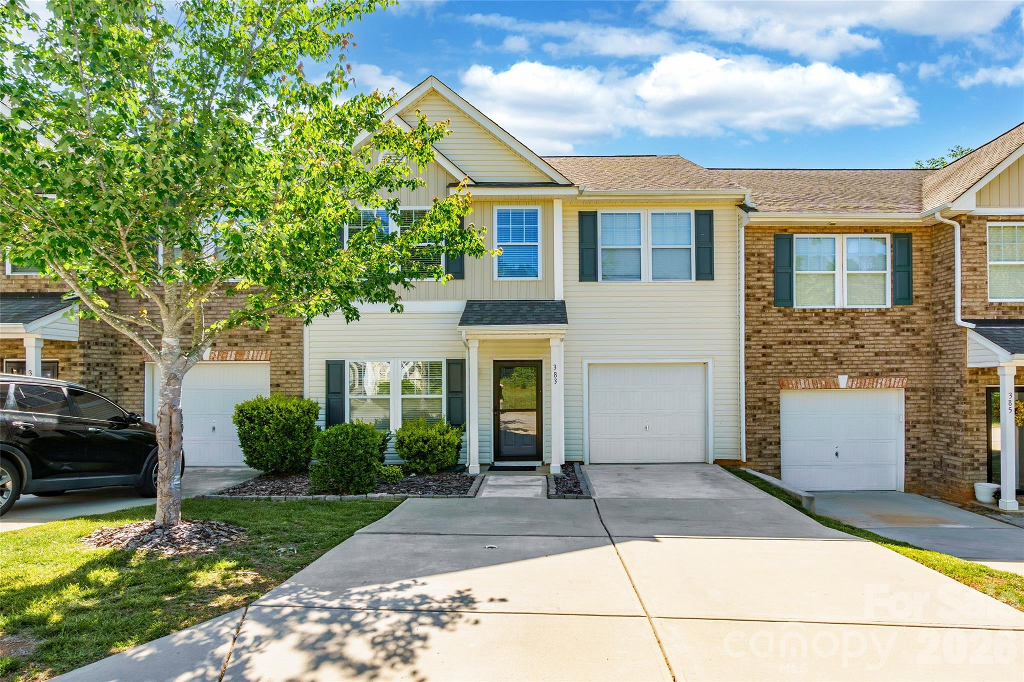 383 Battery Circle — Clover