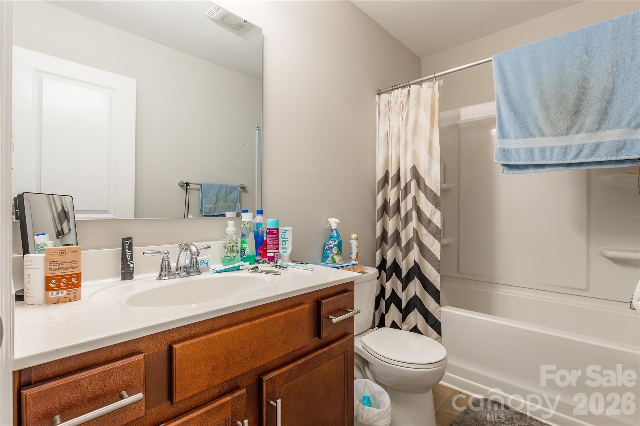 383 Battery Circle — Clover