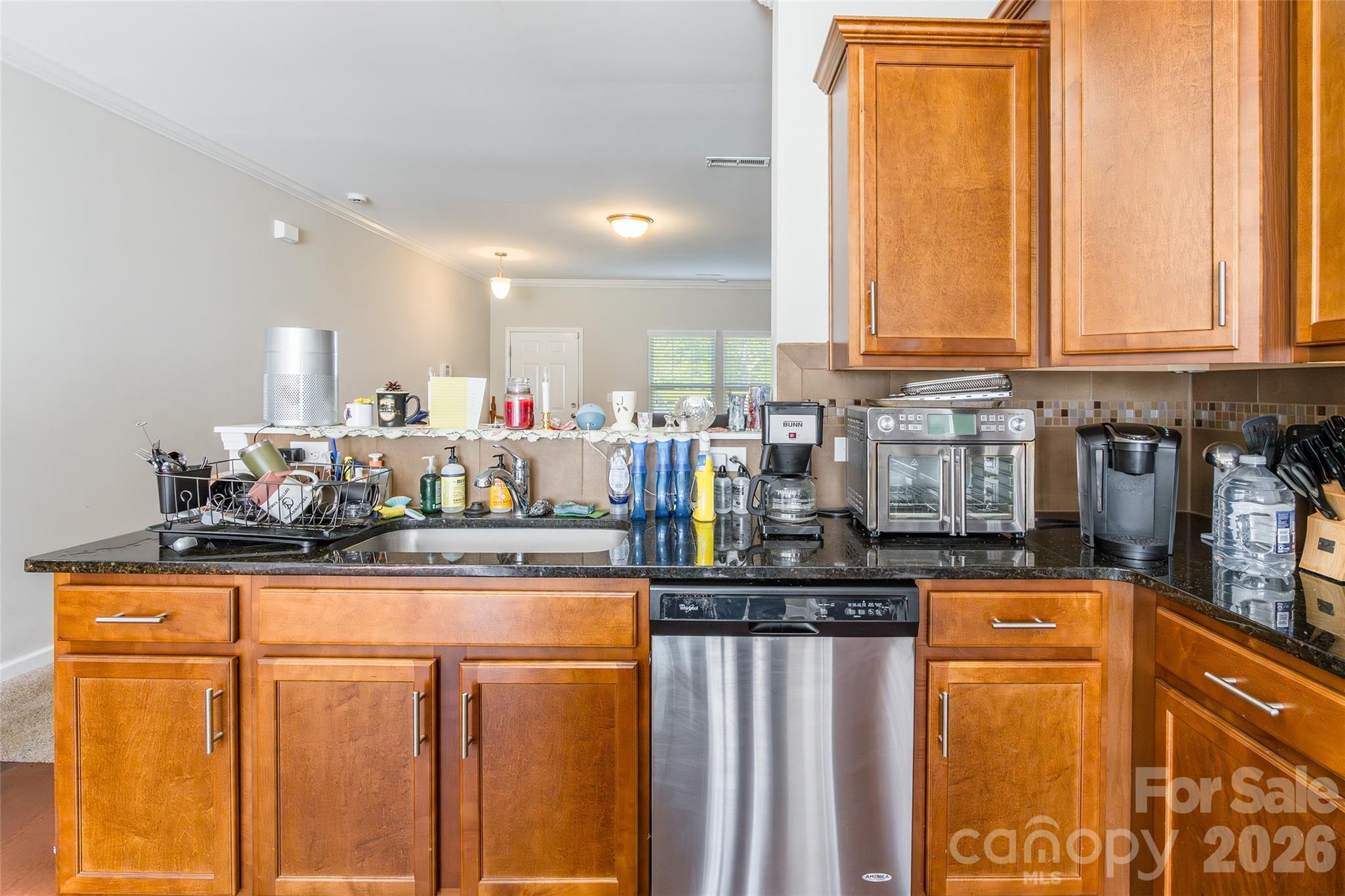 383 Battery Circle — Clover