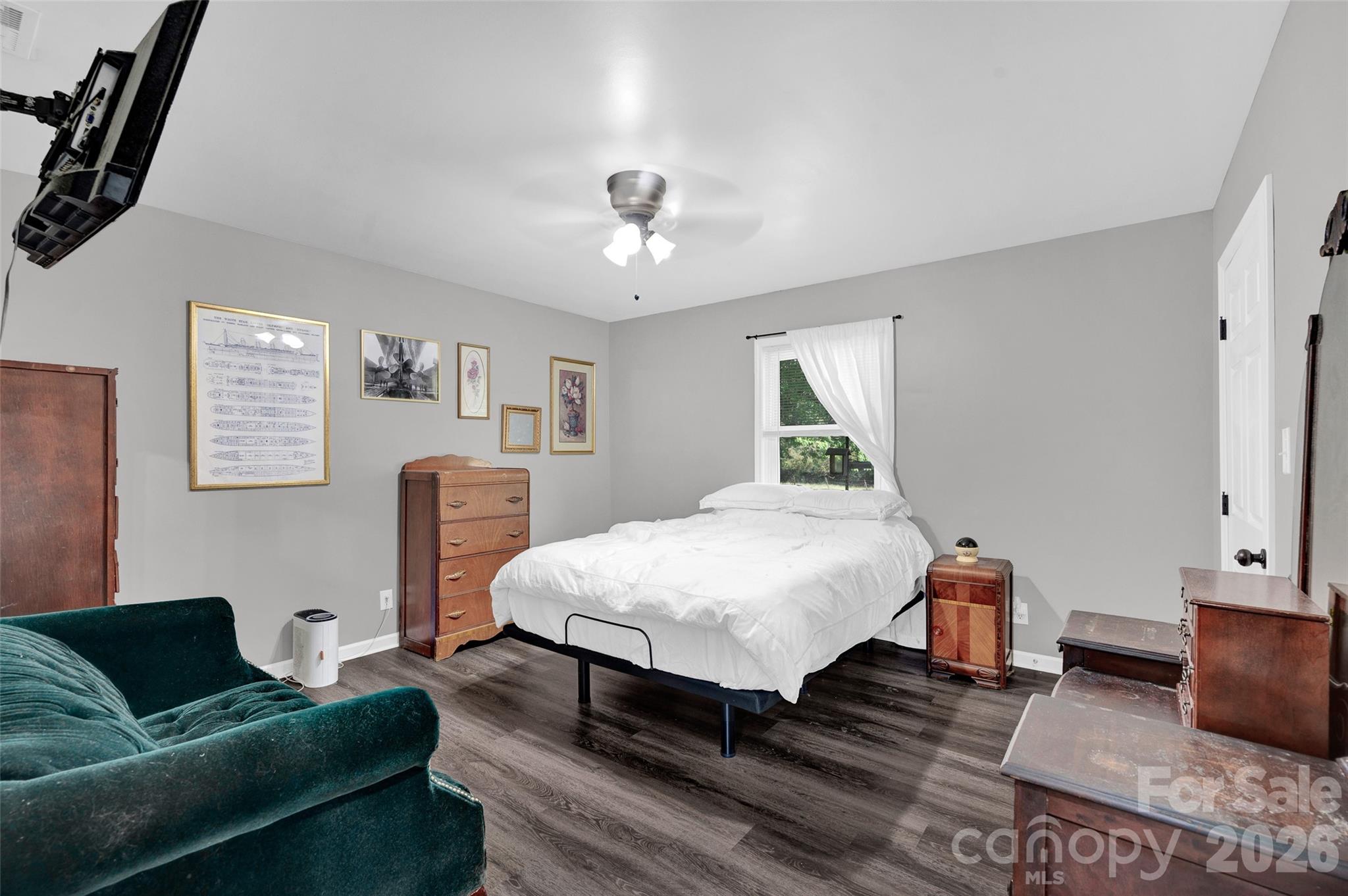 3033 E NC 10 Highway — Conover