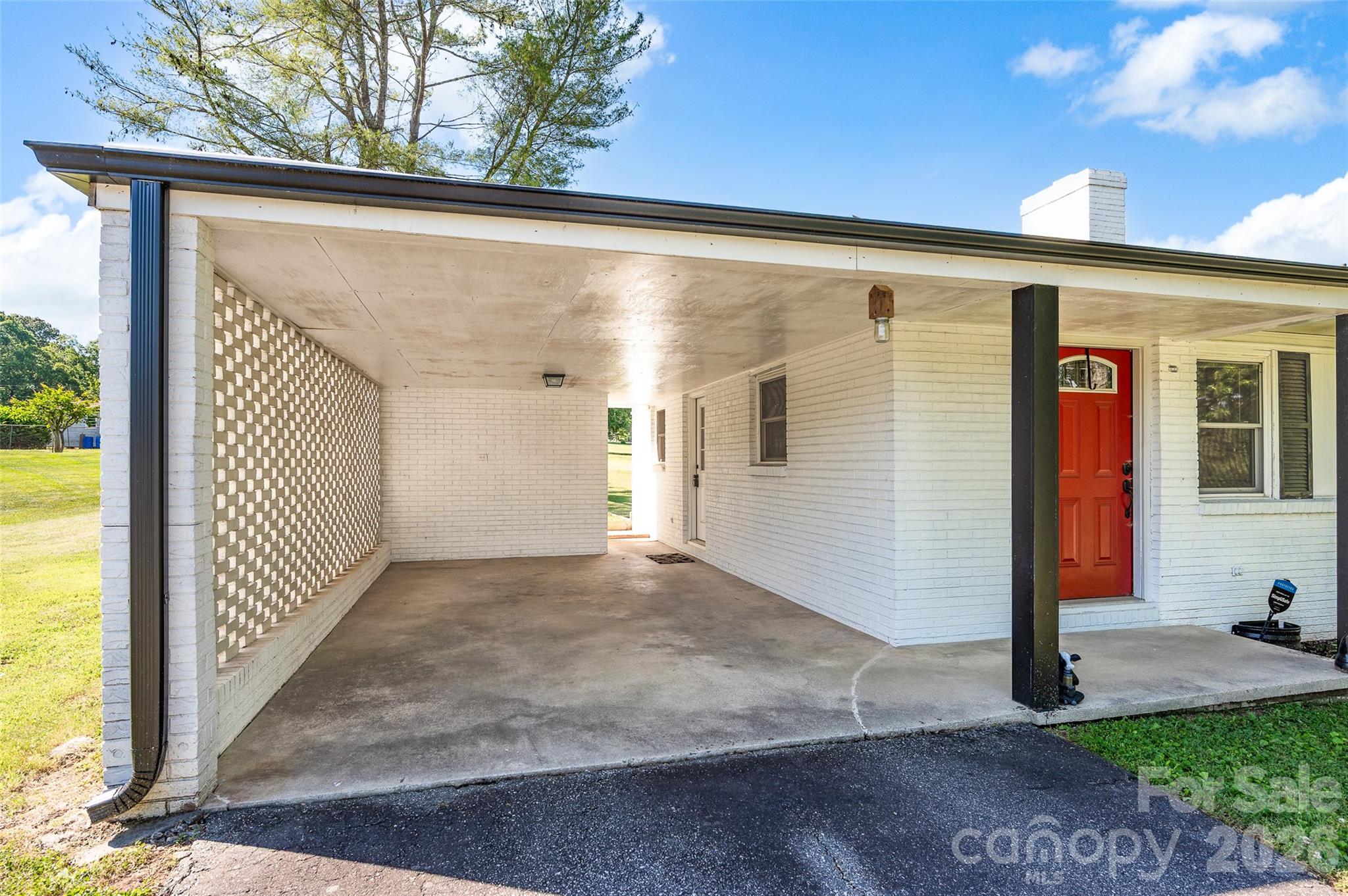 3033 E NC 10 Highway — Conover