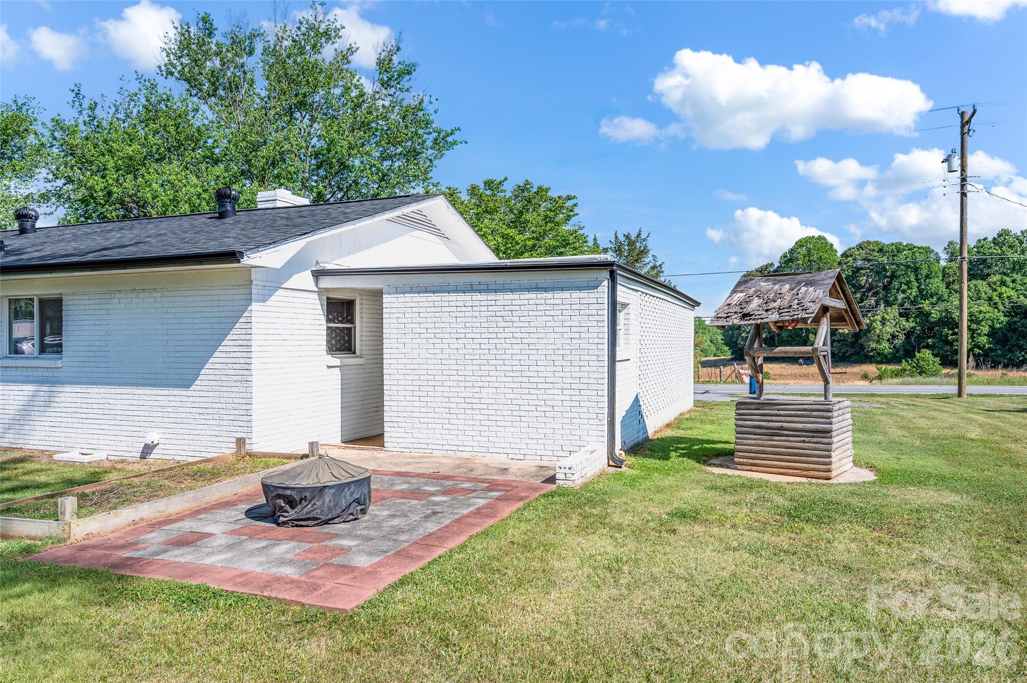 3033 E NC 10 Highway — Conover