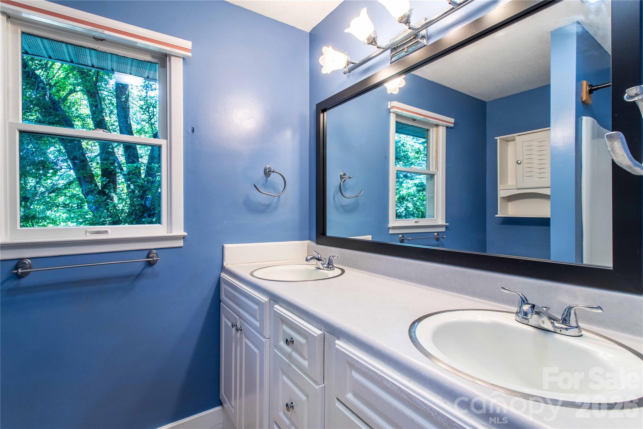 73 Cresent Drive — Pisgah Forest