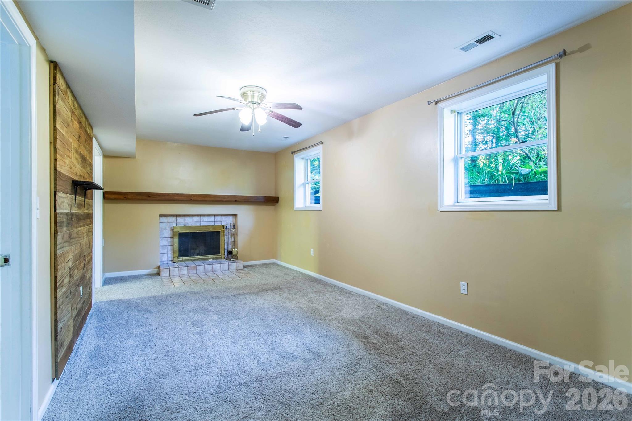 73 Cresent Drive — Pisgah Forest