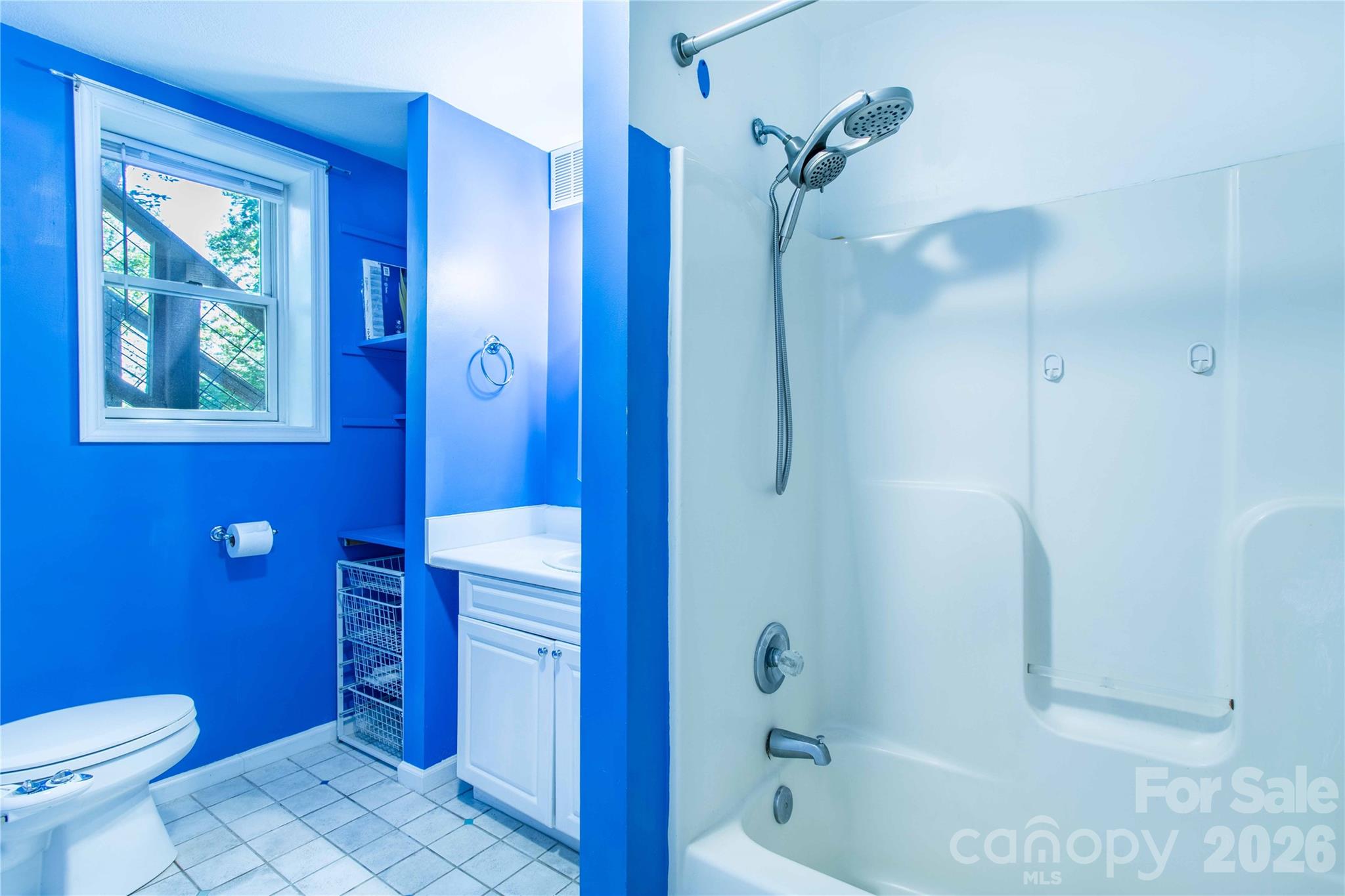 73 Cresent Drive — Pisgah Forest