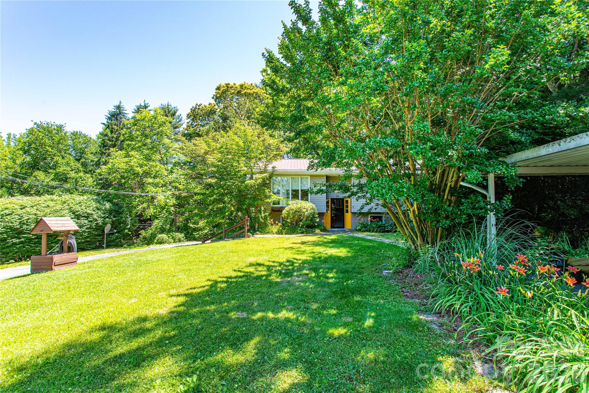 73 Cresent Drive — Pisgah Forest