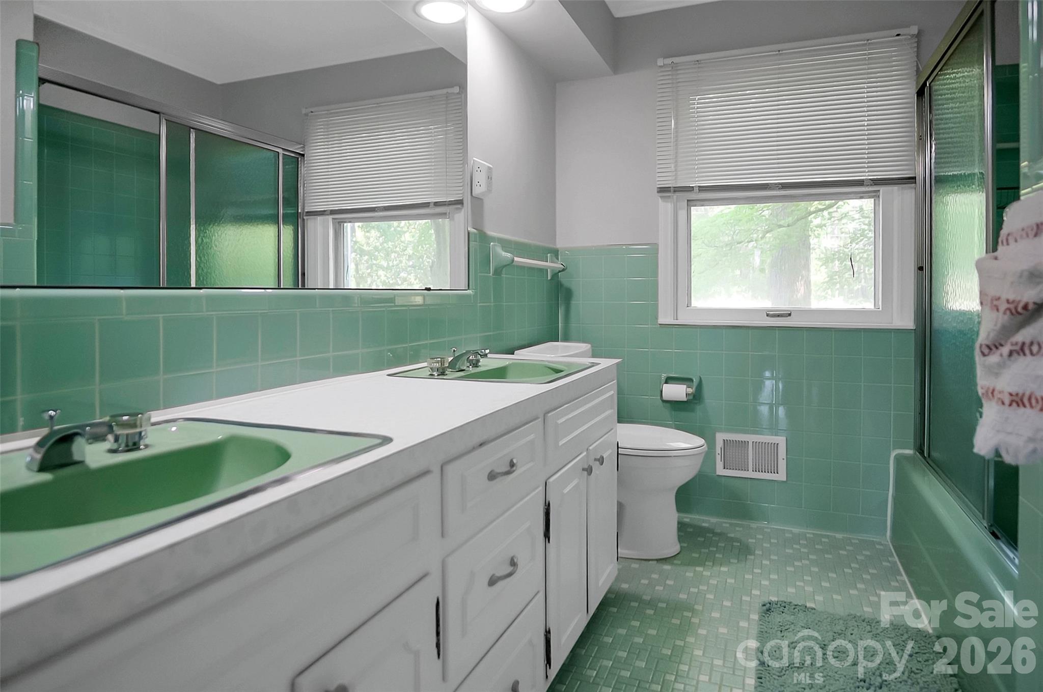 808 Old Mt Holly Road — Stanley