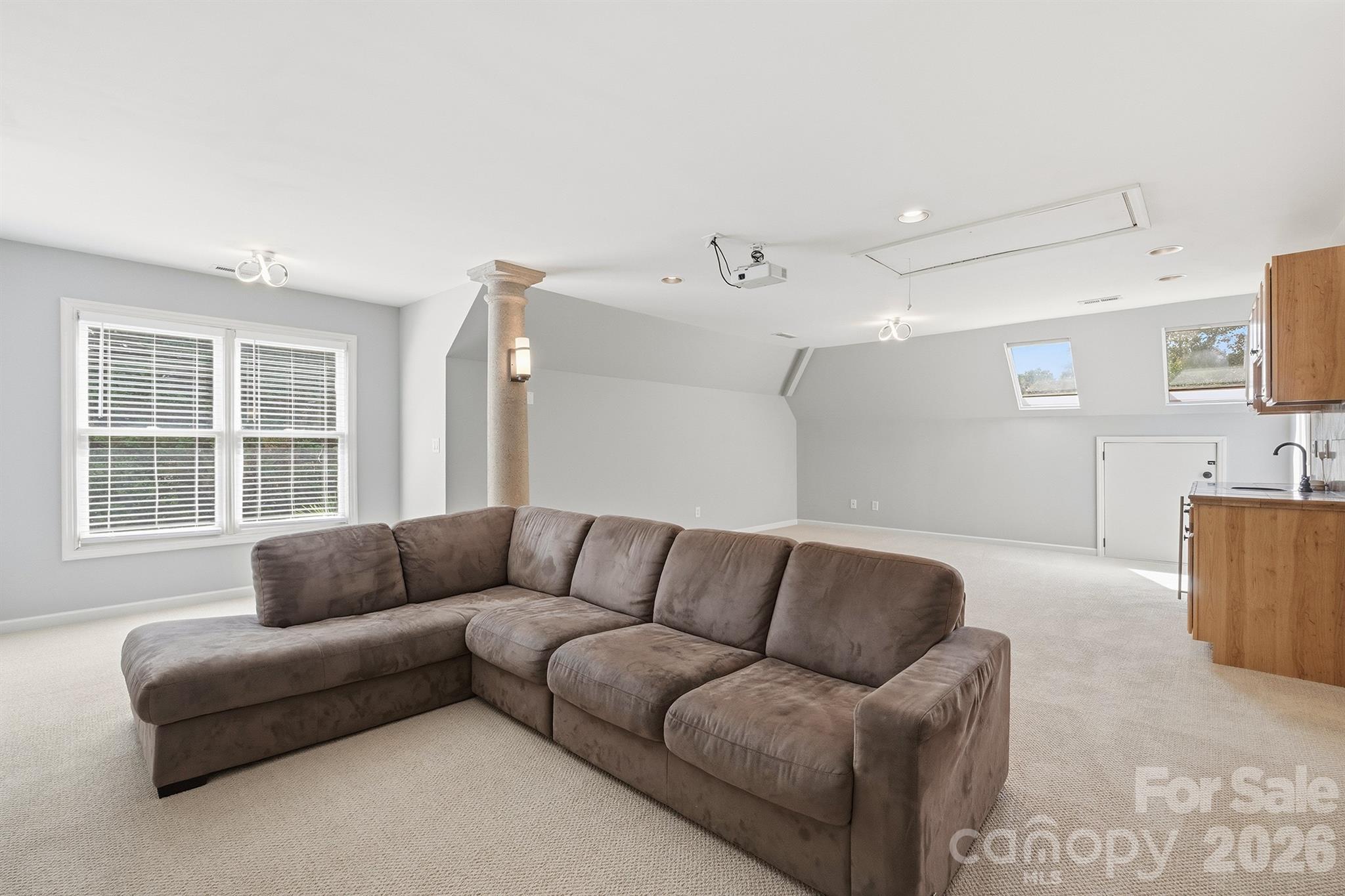 10316 Calaveras Court — Huntersville