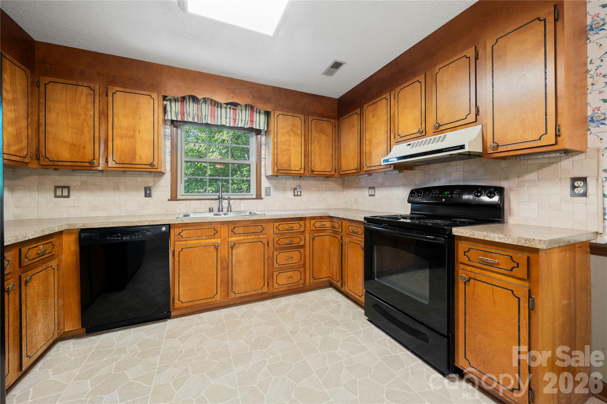 7119 Clear Crossing Lane — Mint Hill