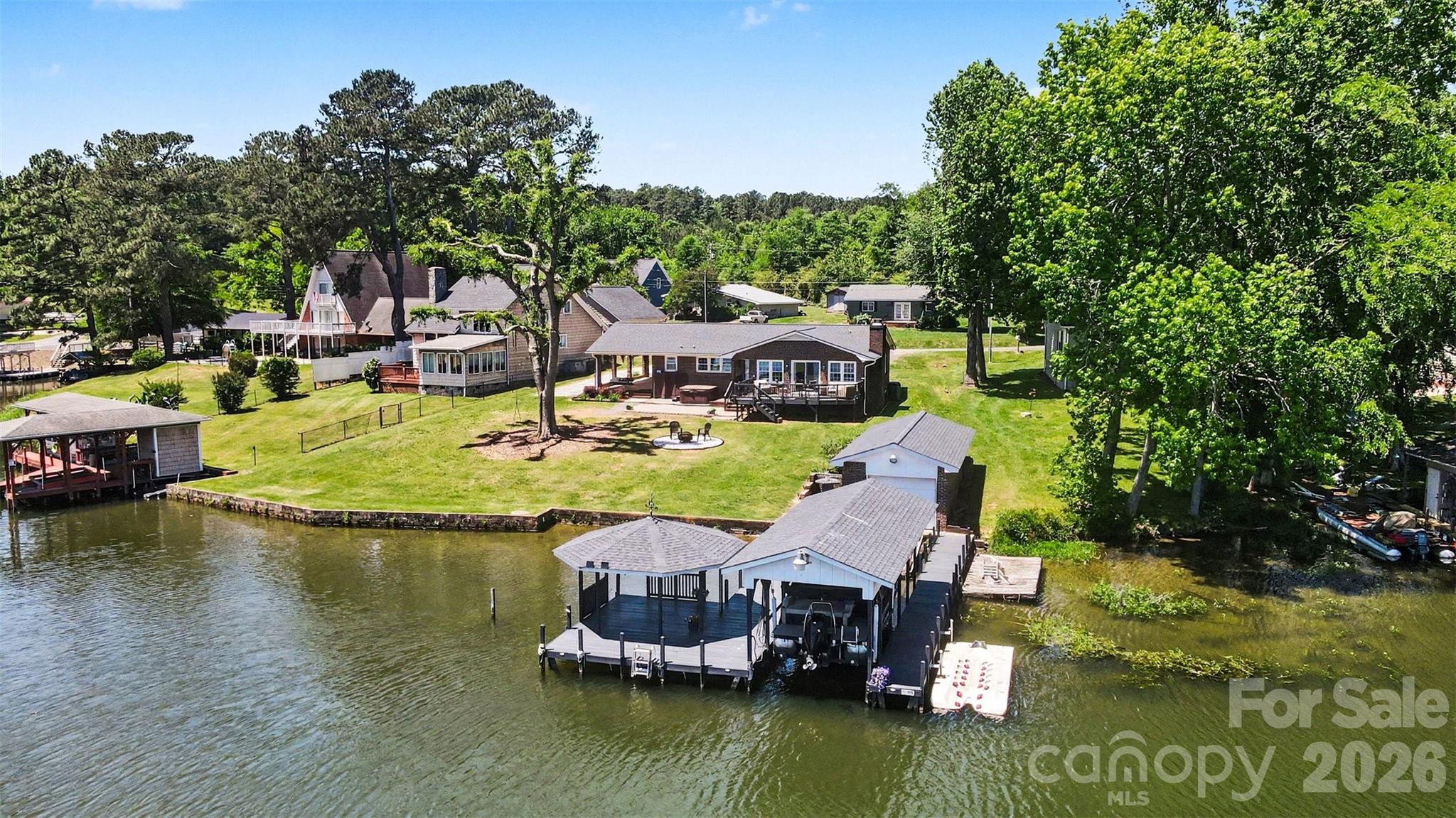 198 Vineyard Road — Norwood
