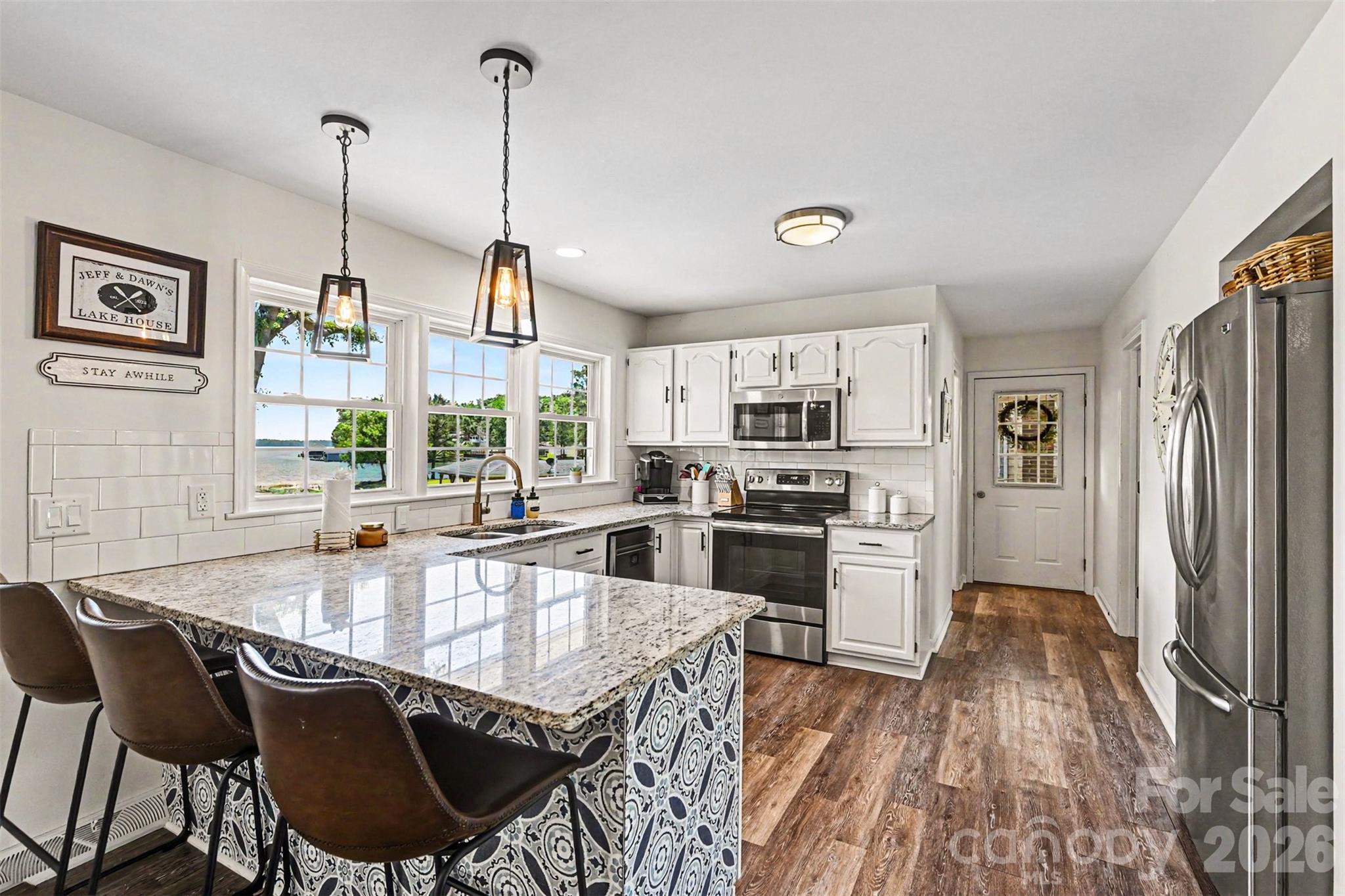 198 Vineyard Road — Norwood
