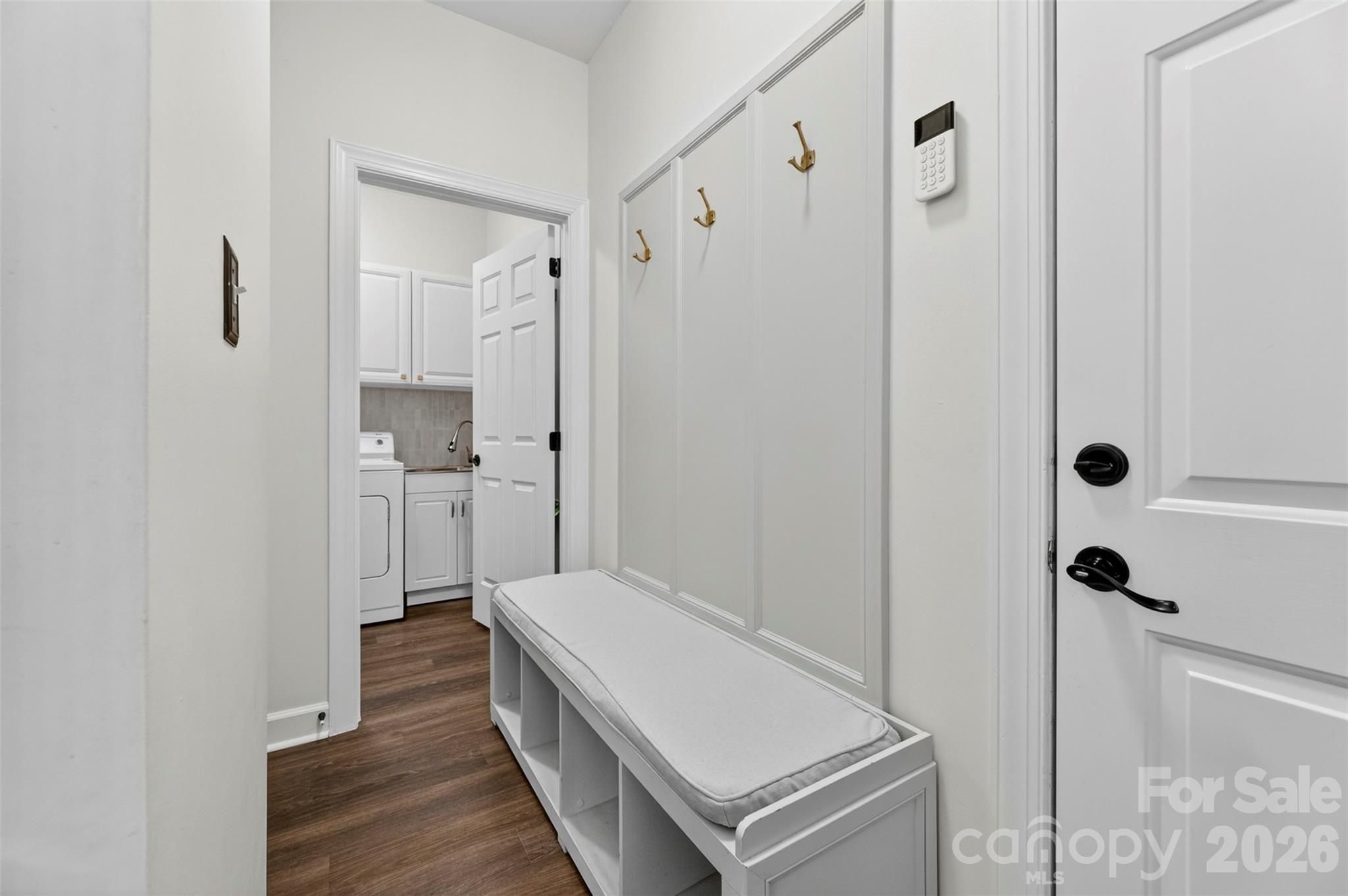 7618 Wingmont Drive — Charlotte