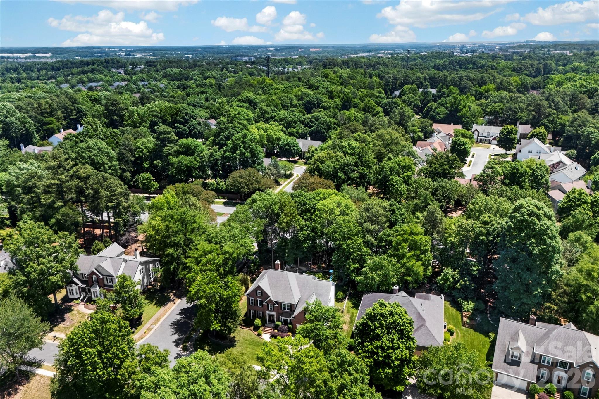 7618 Wingmont Drive — Charlotte