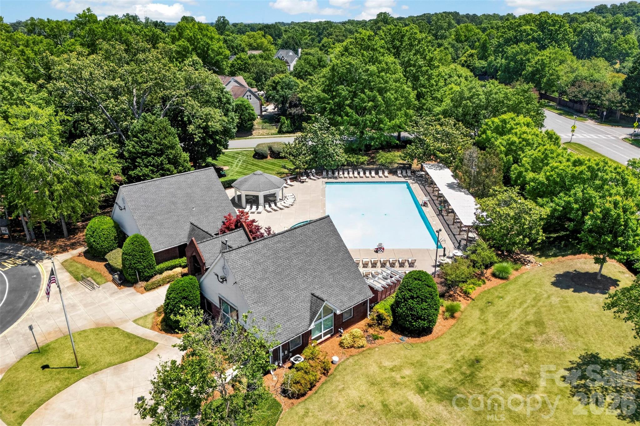7618 Wingmont Drive — Charlotte