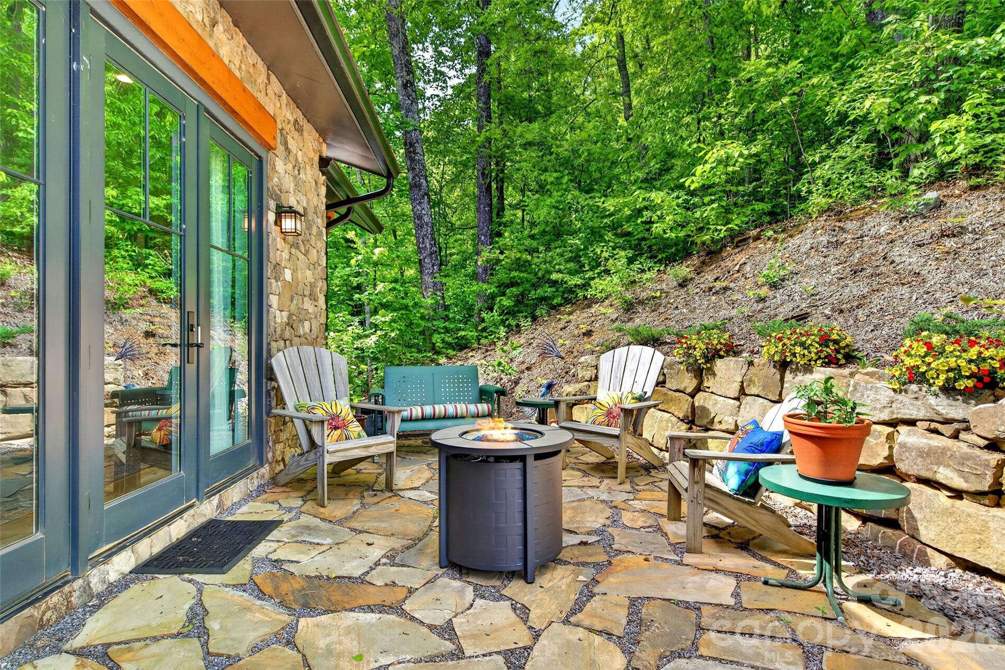 159 Settings Boulevard — Black Mountain