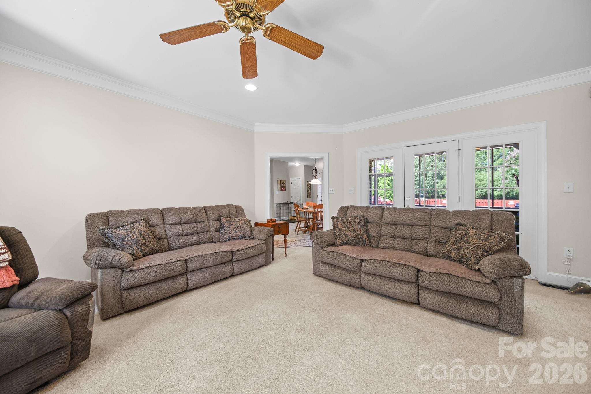 1100 Legacy Lake Drive — Monroe