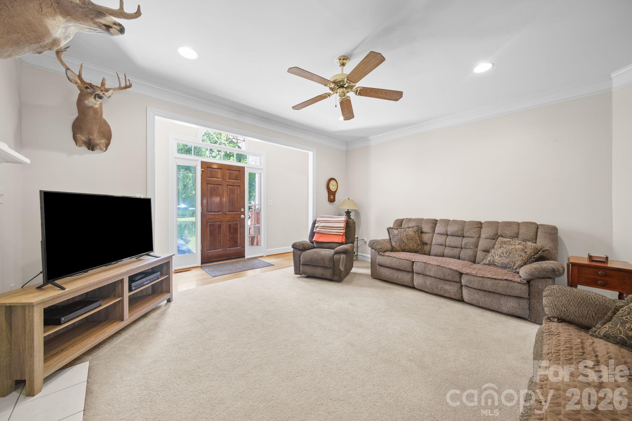 1100 Legacy Lake Drive — Monroe