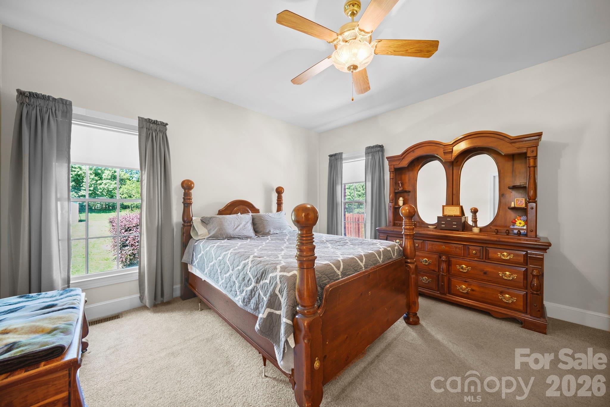 1100 Legacy Lake Drive — Monroe