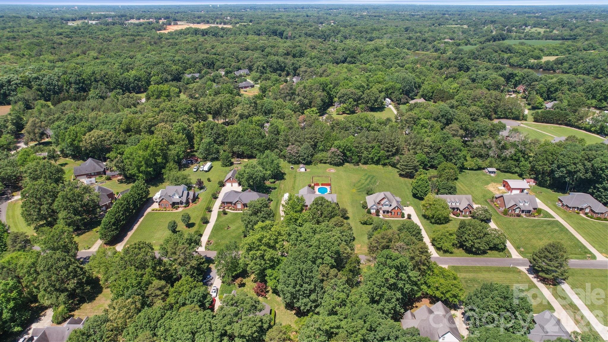 1100 Legacy Lake Drive — Monroe