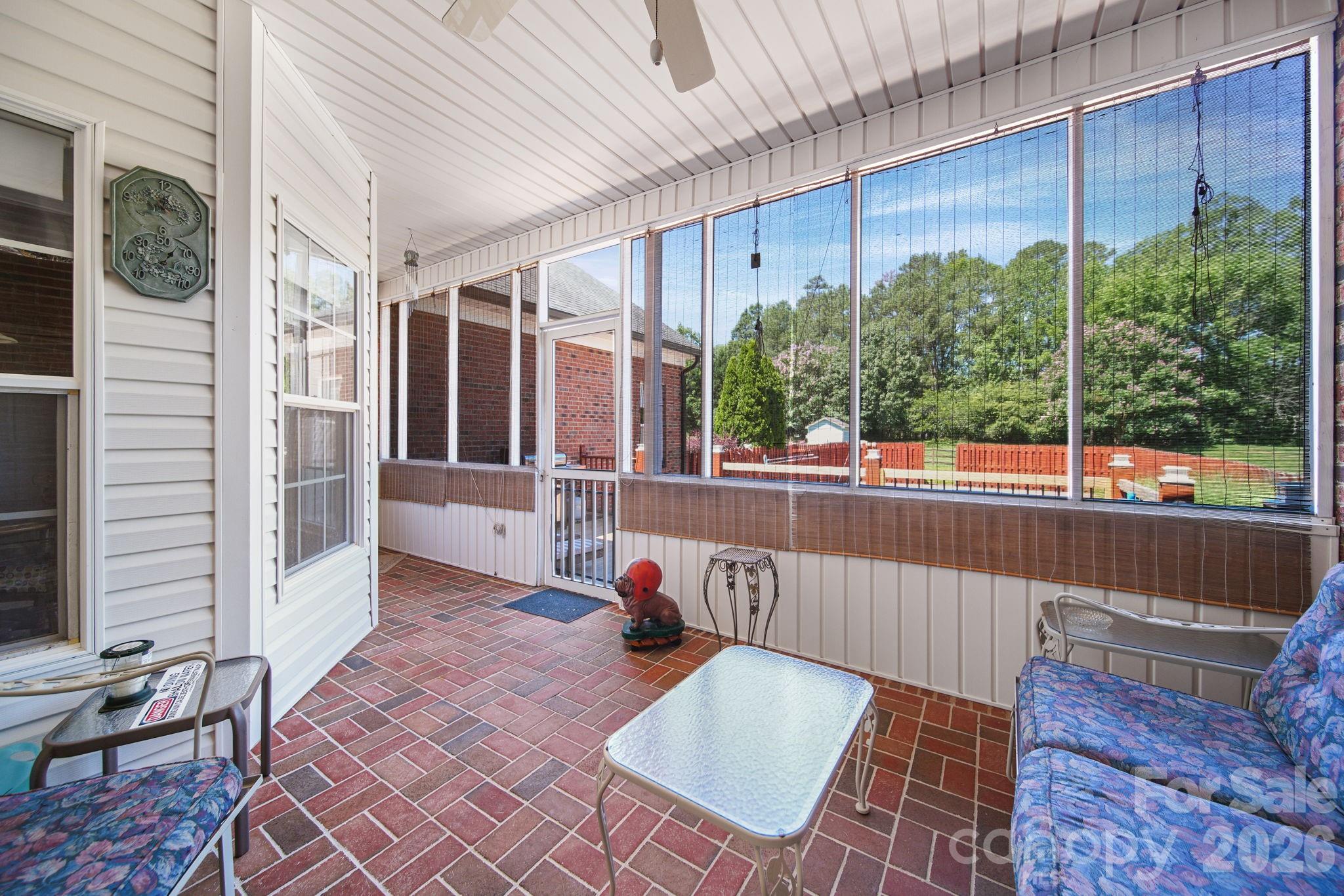 1100 Legacy Lake Drive — Monroe