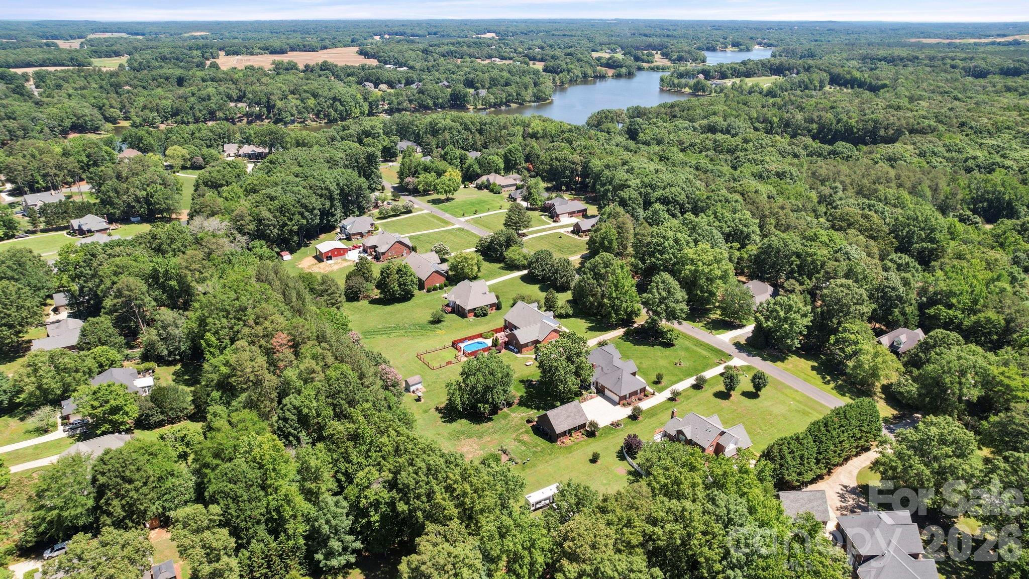 1100 Legacy Lake Drive — Monroe