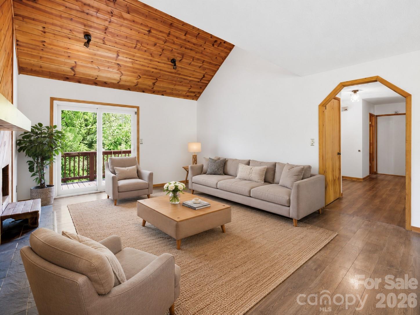 207 Wood Dale Drive — Hendersonville