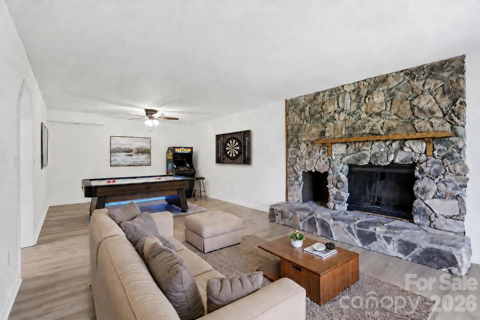 207 Wood Dale Drive — Hendersonville