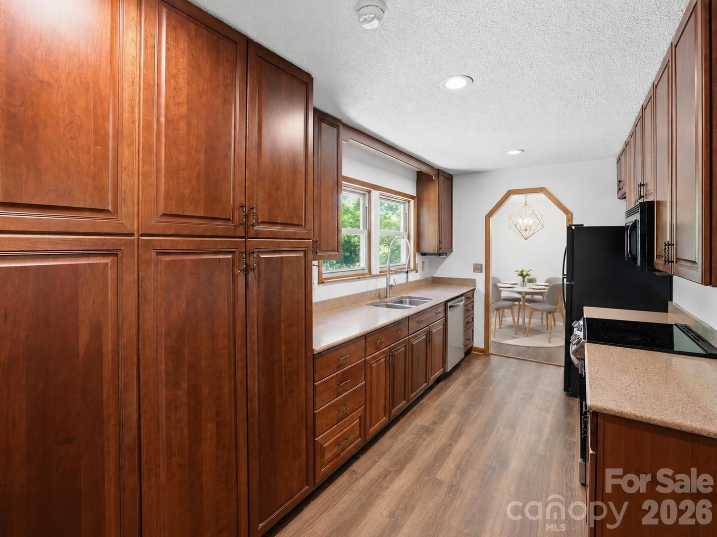 207 Wood Dale Drive — Hendersonville