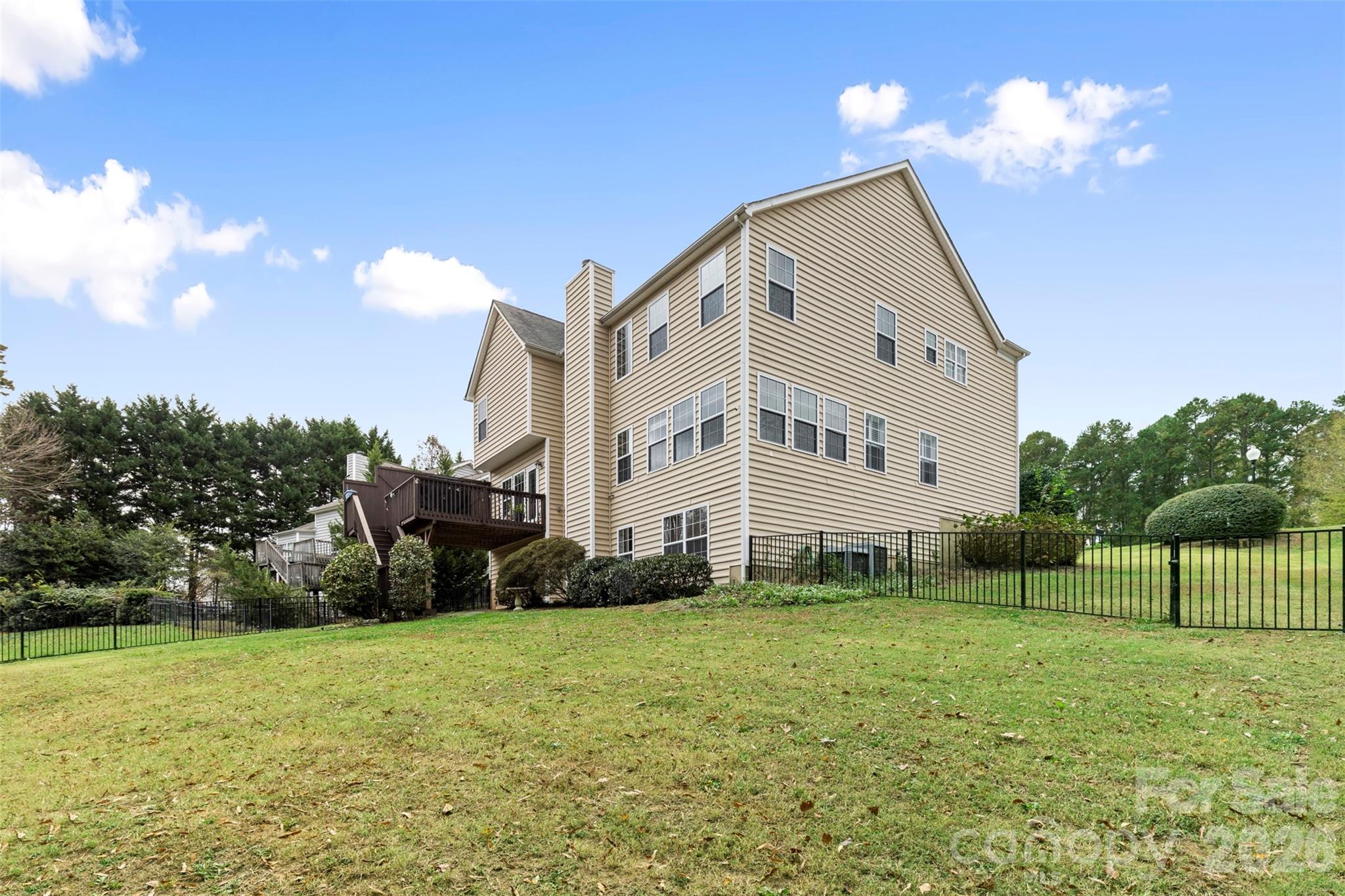 7710 Ninth Fairway Lane — Mint Hill