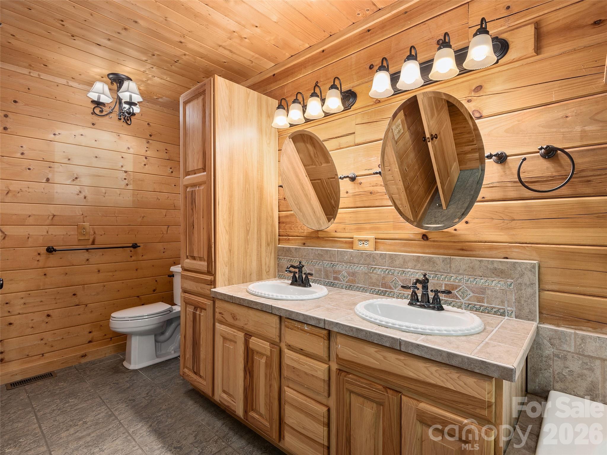 413 Green Hills Road — Mill Spring